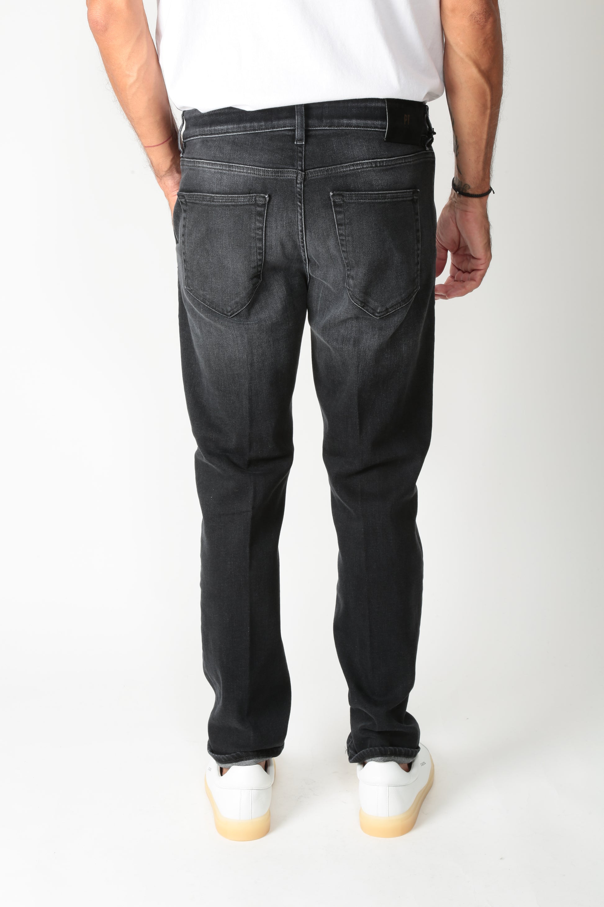 https://www.gulieshop.it › products › pt-torino-jeans-elasticizzato-indie-c5zp01z0ca4730
