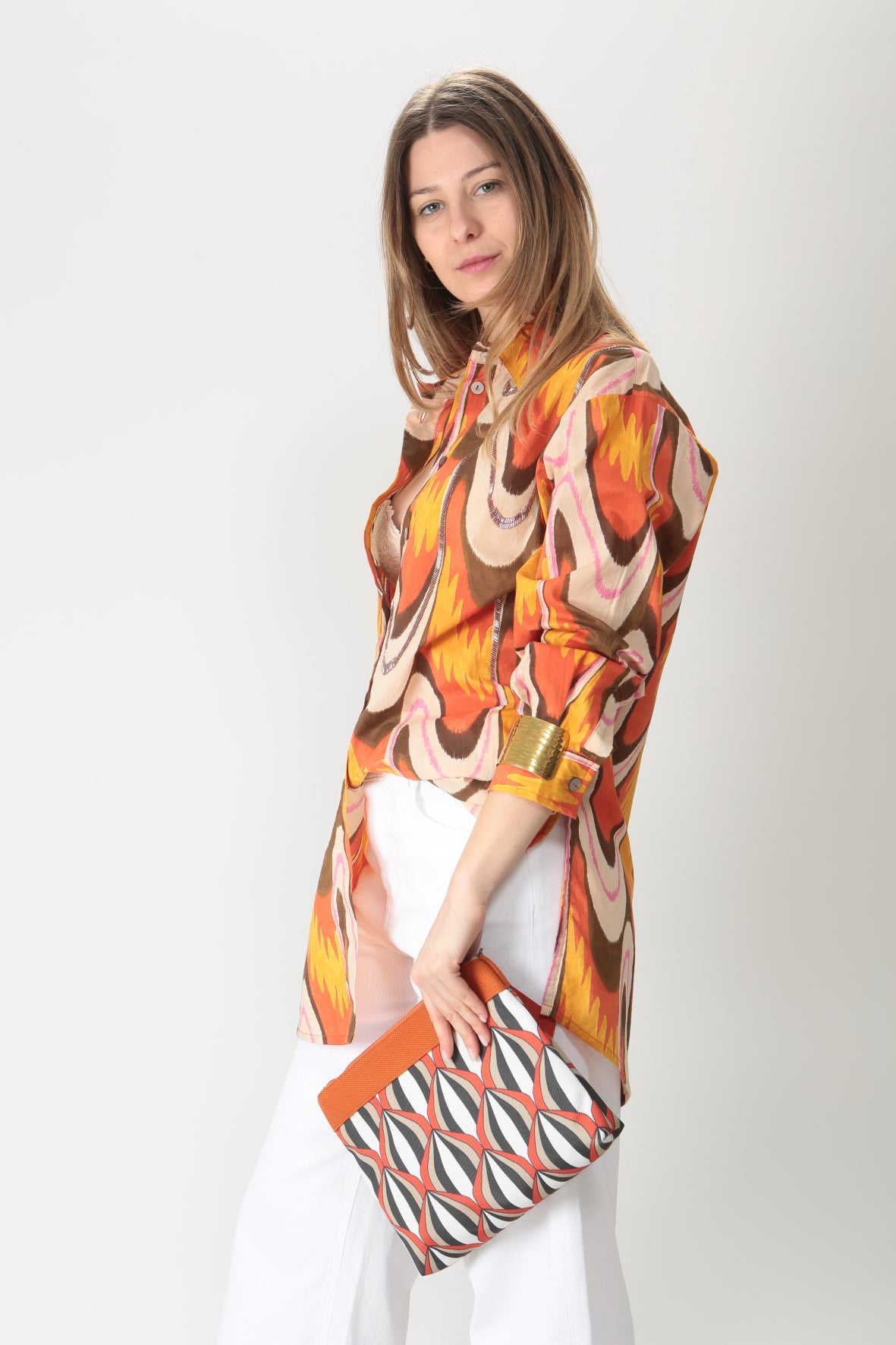 https://admin.shopify.com/store/gulieshop/products/9113094750557#:~:text=Invia-,Maliparmi%20Borsa%20a%20mano%20plouch%20Fortuna%20print%20OP009060139B,-Contenuto%20multimediale%201
