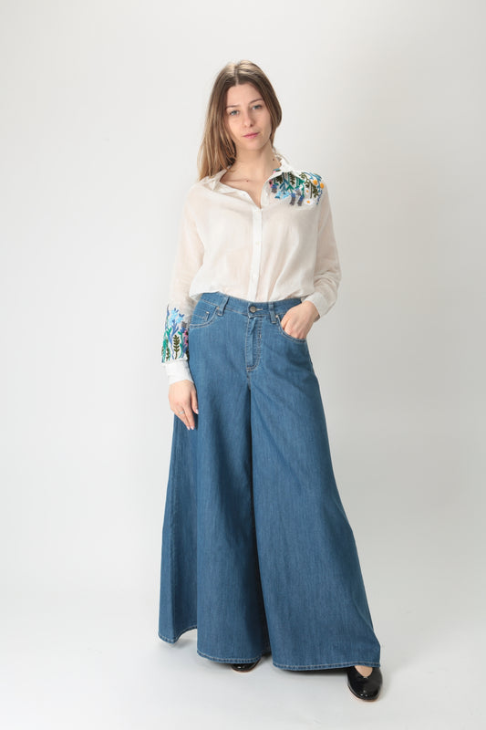 https://admin.shopify.com/store/gulieshop/products/9133537165661#:~:text=Invia-,Latin%C3%B2%20Jeans%20largo%20effetto%20gonna%20PA207DMD044%20Sonia,-Contenuto%20multimediale%201