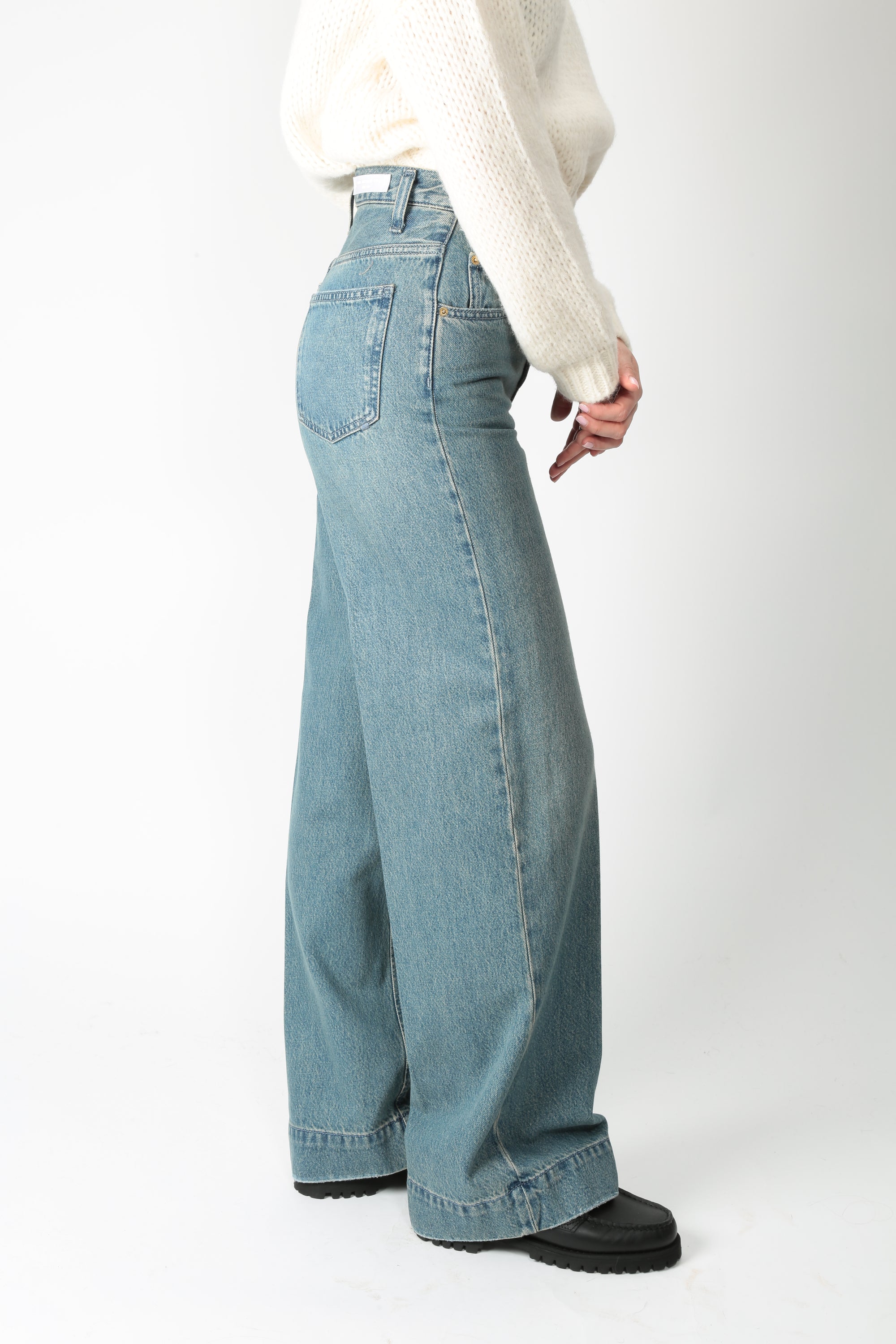 https://admin.shopify.com/store/gulieshop/products/15671380640093#:~:text=https%3A//www.gulieshop.it%20%E2%80%BA%20products%20%E2%80%BA%20briglia%2Djeans%2Da%2Dpalazzo%2Dcoloradogw%2D400144%2D108