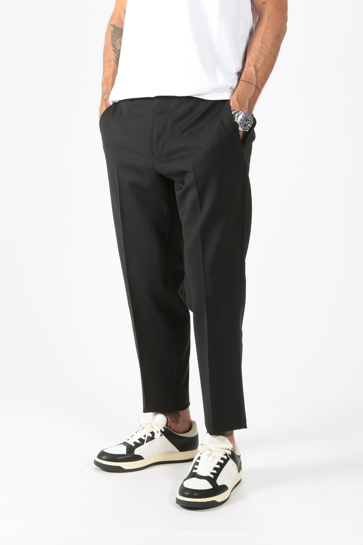 https://admin.shopify.com/store/gulieshop/products/8679906836829#:~:text=resi%20self%2Dservice-,PT%20Torino%20Pantalone%20Rebel%20CORZ1Z00FDW%20TO550990,-Contenuto%20multimediale%201