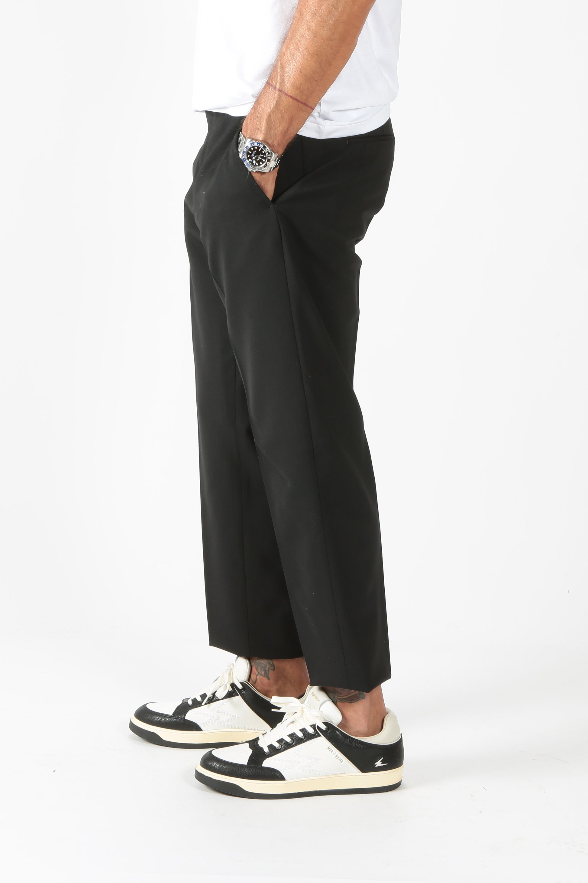 https://admin.shopify.com/store/gulieshop/products/8679906836829#:~:text=resi%20self%2Dservice-,PT%20Torino%20Pantalone%20Rebel%20CORZ1Z00FDW%20TO550990,-Contenuto%20multimediale%201