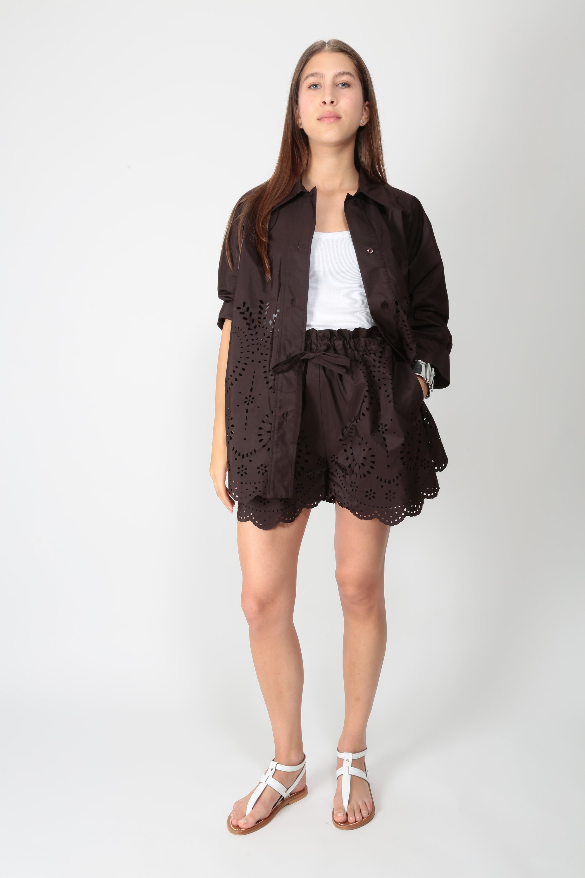 https://admin.shopify.com/store/gulieshop/products/16279613669725#:~:text=https%3A//www.gulieshop.it%20%E2%80%BA%20products%20%E2%80%BA%20meimeij%2Dshort%2Dtraforato%2Dm6pd12