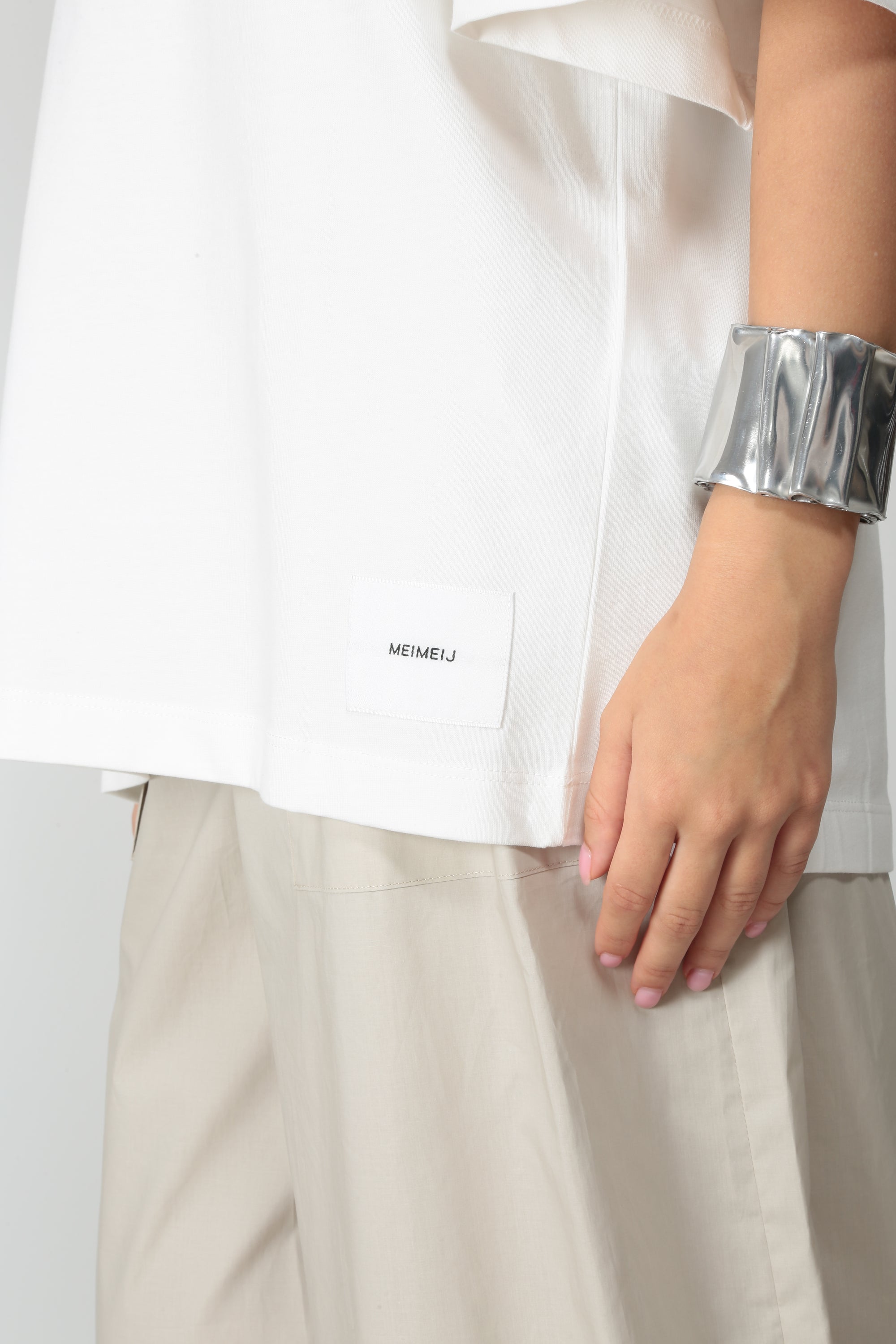 https://admin.shopify.com/store/gulieshop/products/16279642997085