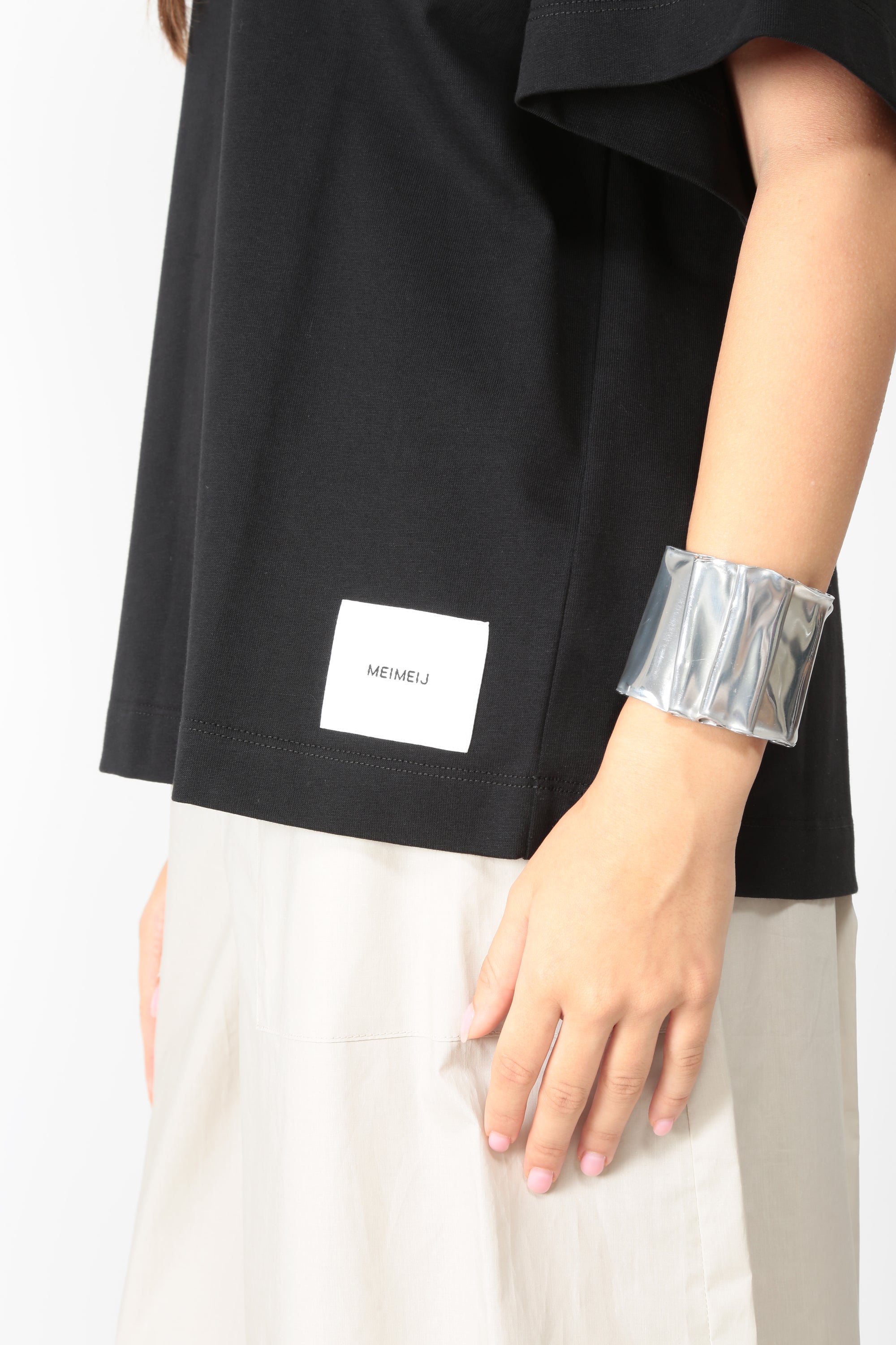 https://admin.shopify.com/store/gulieshop/products/16279643128157