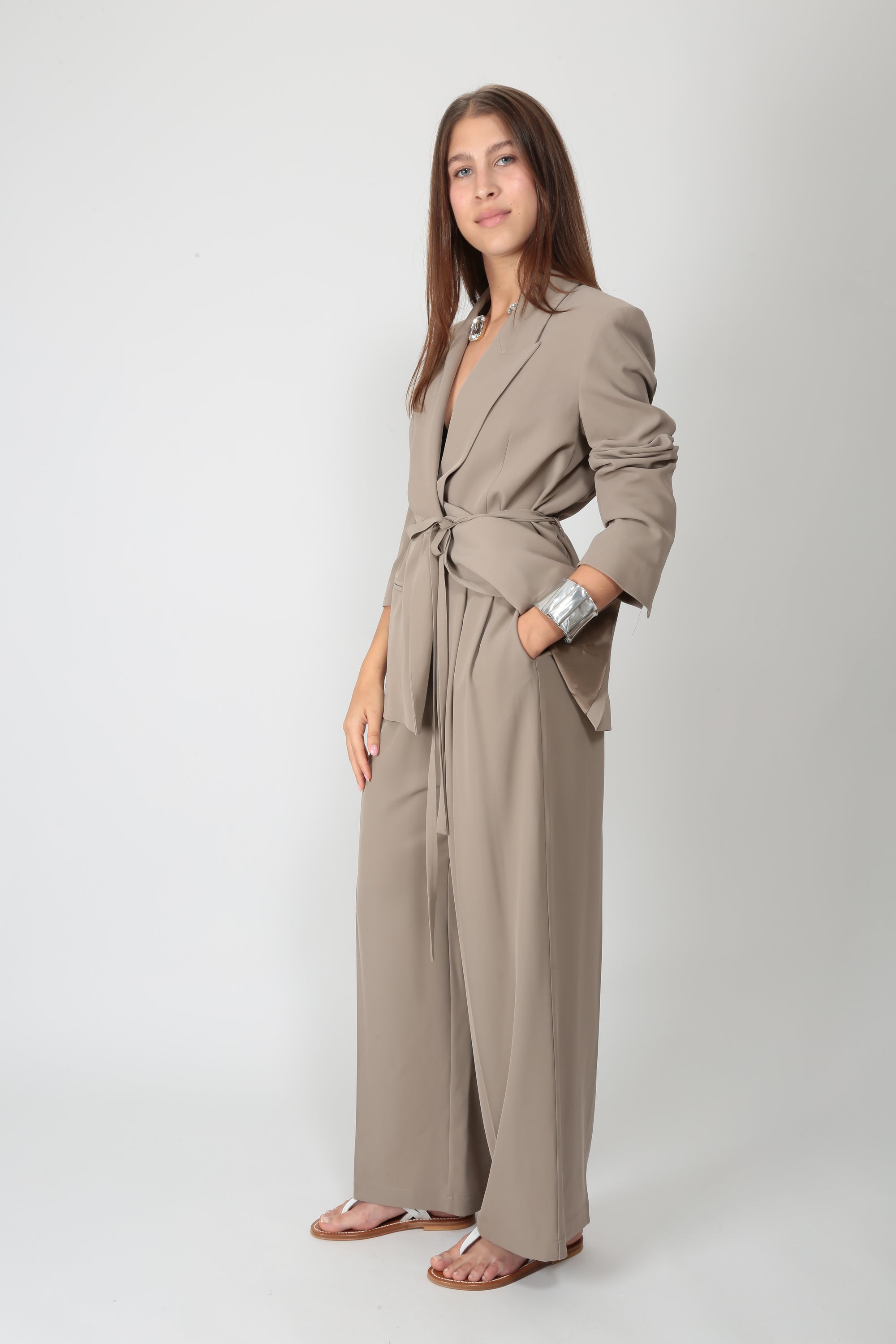 https://admin.shopify.com/store/gulieshop/products/16279613243741