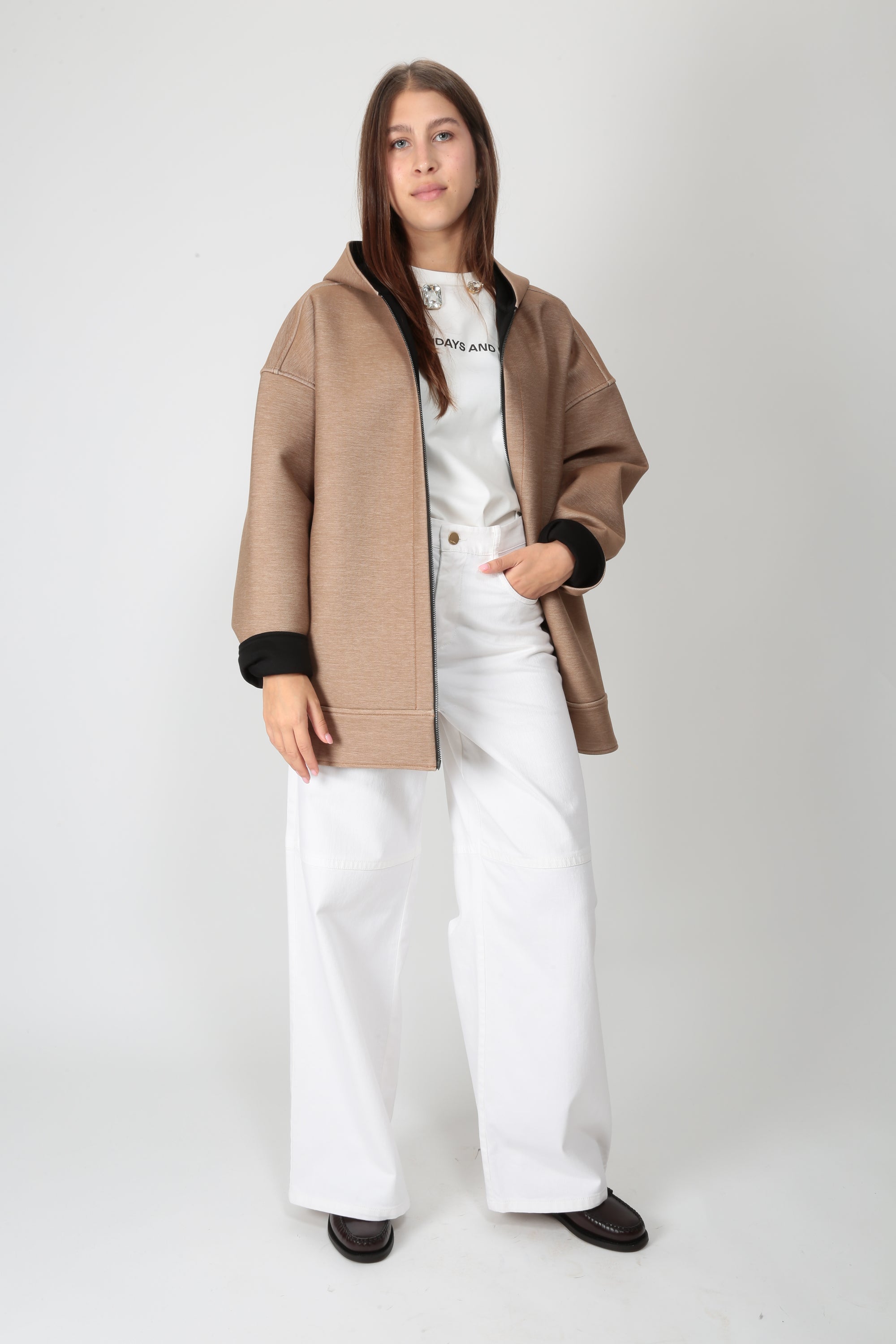 https://admin.shopify.com/store/gulieshop/products/16312906514781#:~:text=https%3A//www.gulieshop.it%20%E2%80%BA%20products%20%E2%80%BA%20maxmara%2Dmm%2Dbomber%2Din%2Dscuba%2Dmmlfinire