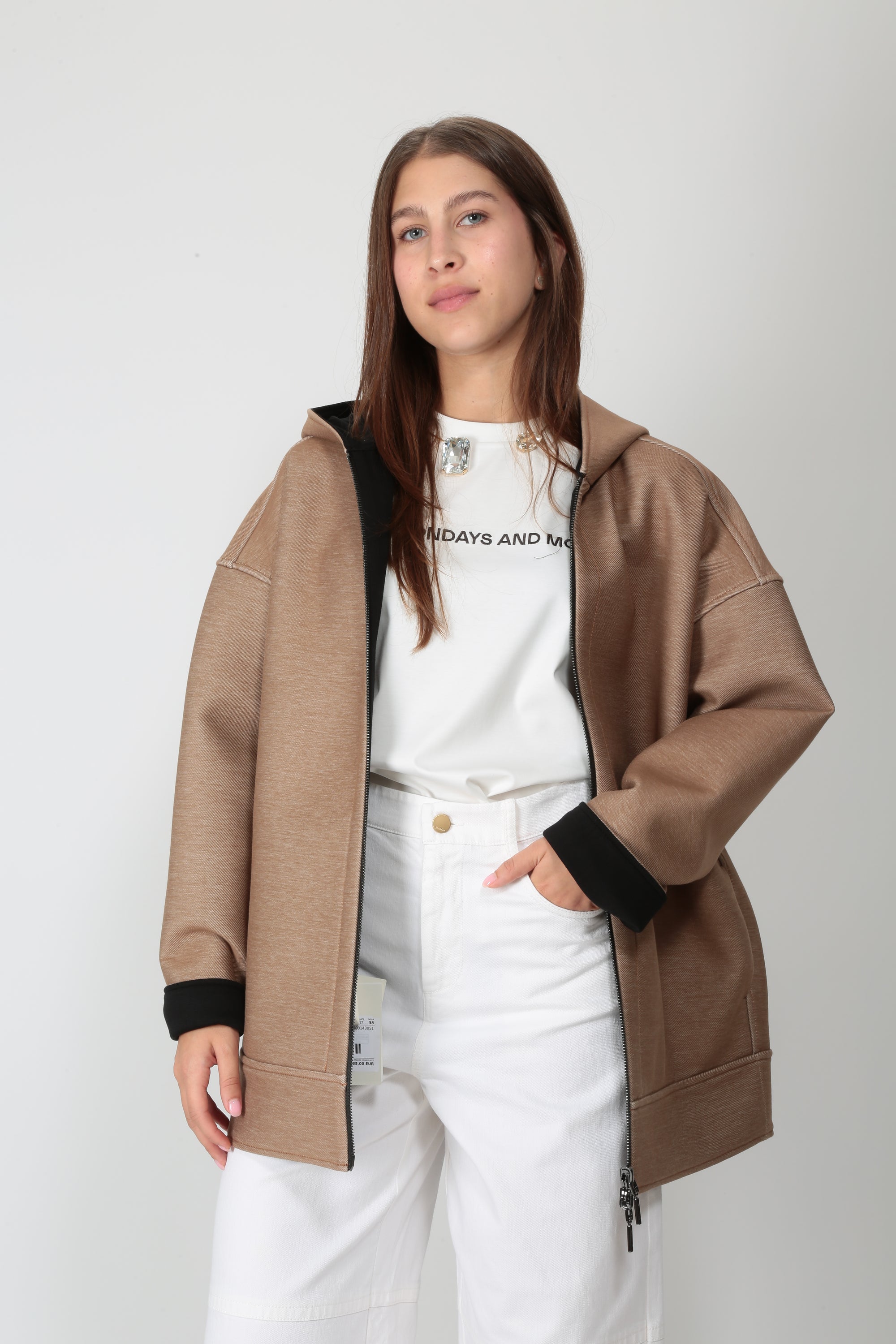 https://admin.shopify.com/store/gulieshop/products/16312906514781#:~:text=https%3A//www.gulieshop.it%20%E2%80%BA%20products%20%E2%80%BA%20maxmara%2Dmm%2Dbomber%2Din%2Dscuba%2Dmmlfinire