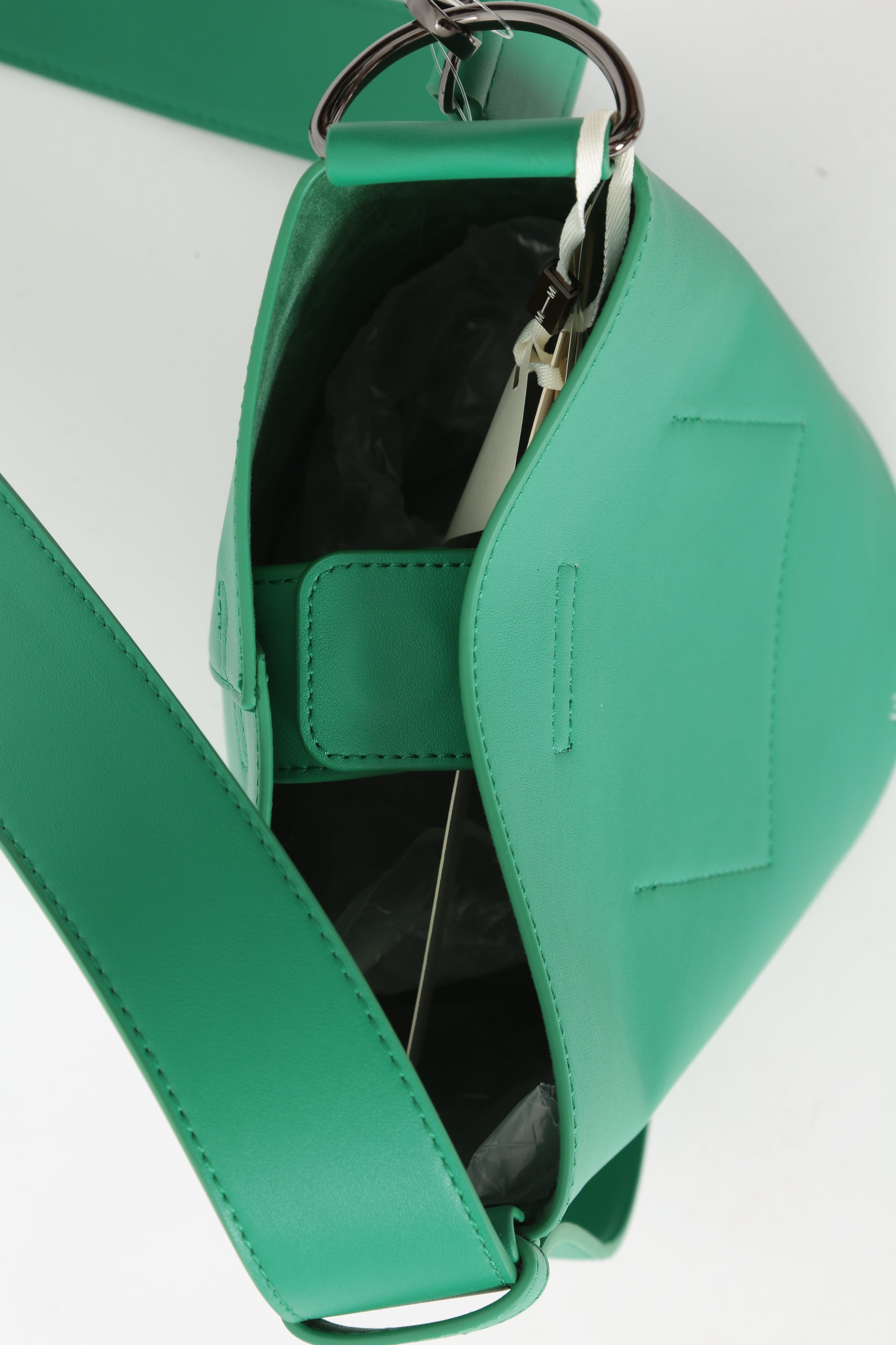 https://admin.shopify.com/store/gulieshop/products/16312907039069