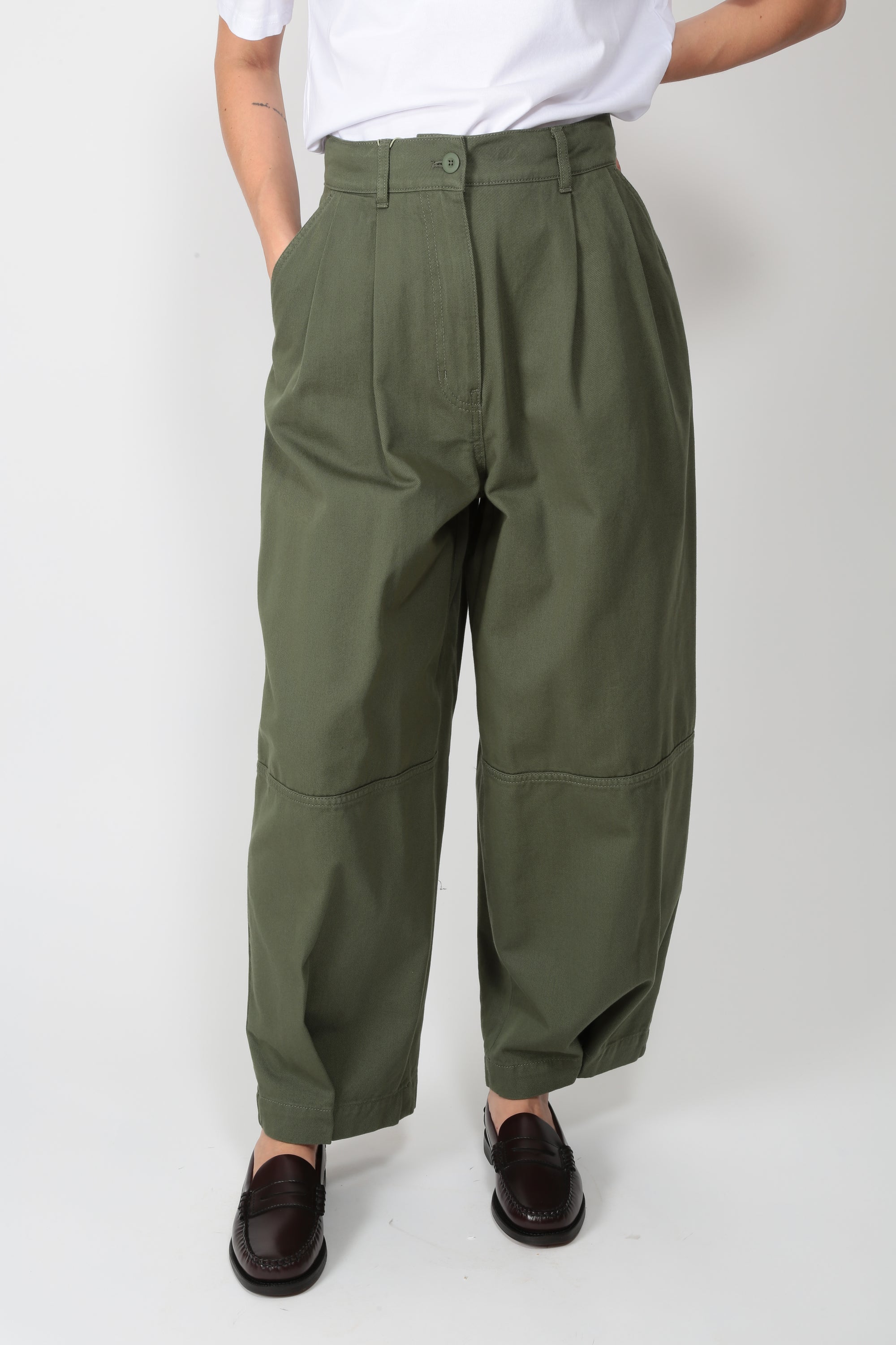 https://admin.shopify.com/store/gulieshop/products/16314026656093#:~:text=https%3A//www.gulieshop.it%20%E2%80%BA%20products%20%E2%80%BA%20maxmara%2Dweekend%2Dpantalone%2Dballon%2Dwkdbacca