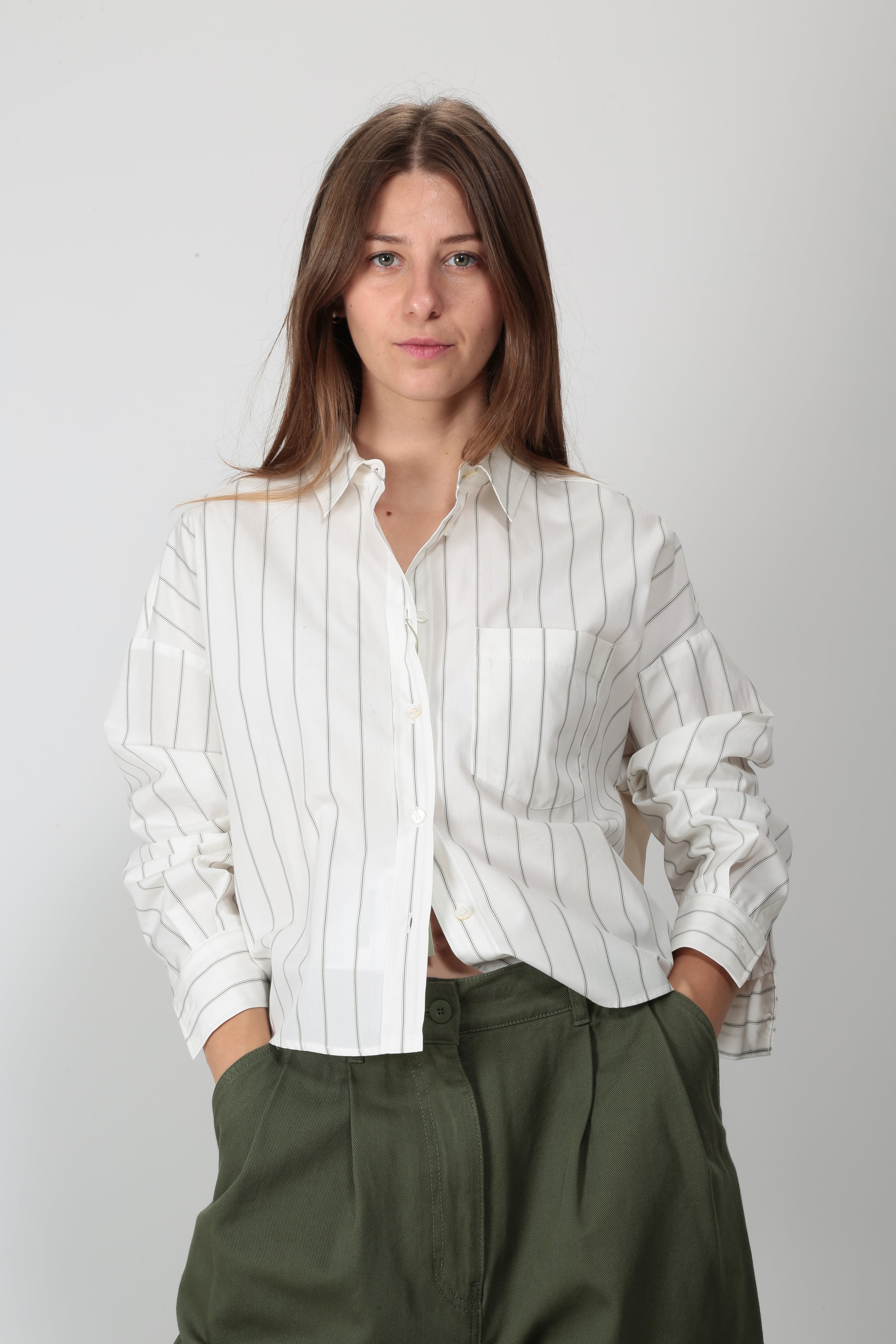 https://admin.shopify.com/store/gulieshop/products/16314031866205#:~:text=https%3A//www.gulieshop.it%20%E2%80%BA%20products%20%E2%80%BA%20maxmara%2Dweekend%2Dcamicia%2Da%2Drighe%2Dwkdcertosa
