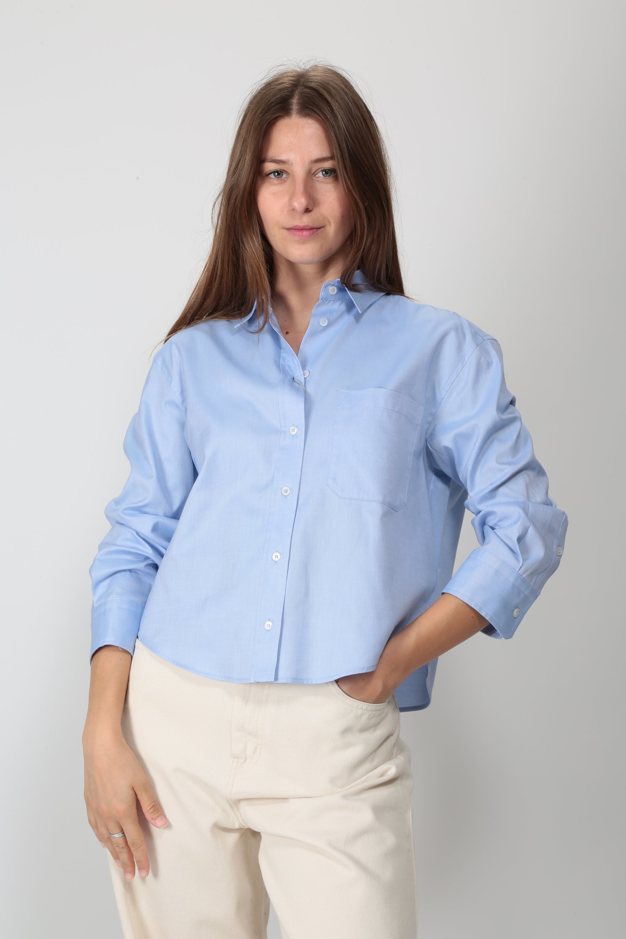https://www.gulieshop.it › products › maxmara-weekend-camicia-in-oxford-wkdnuoro