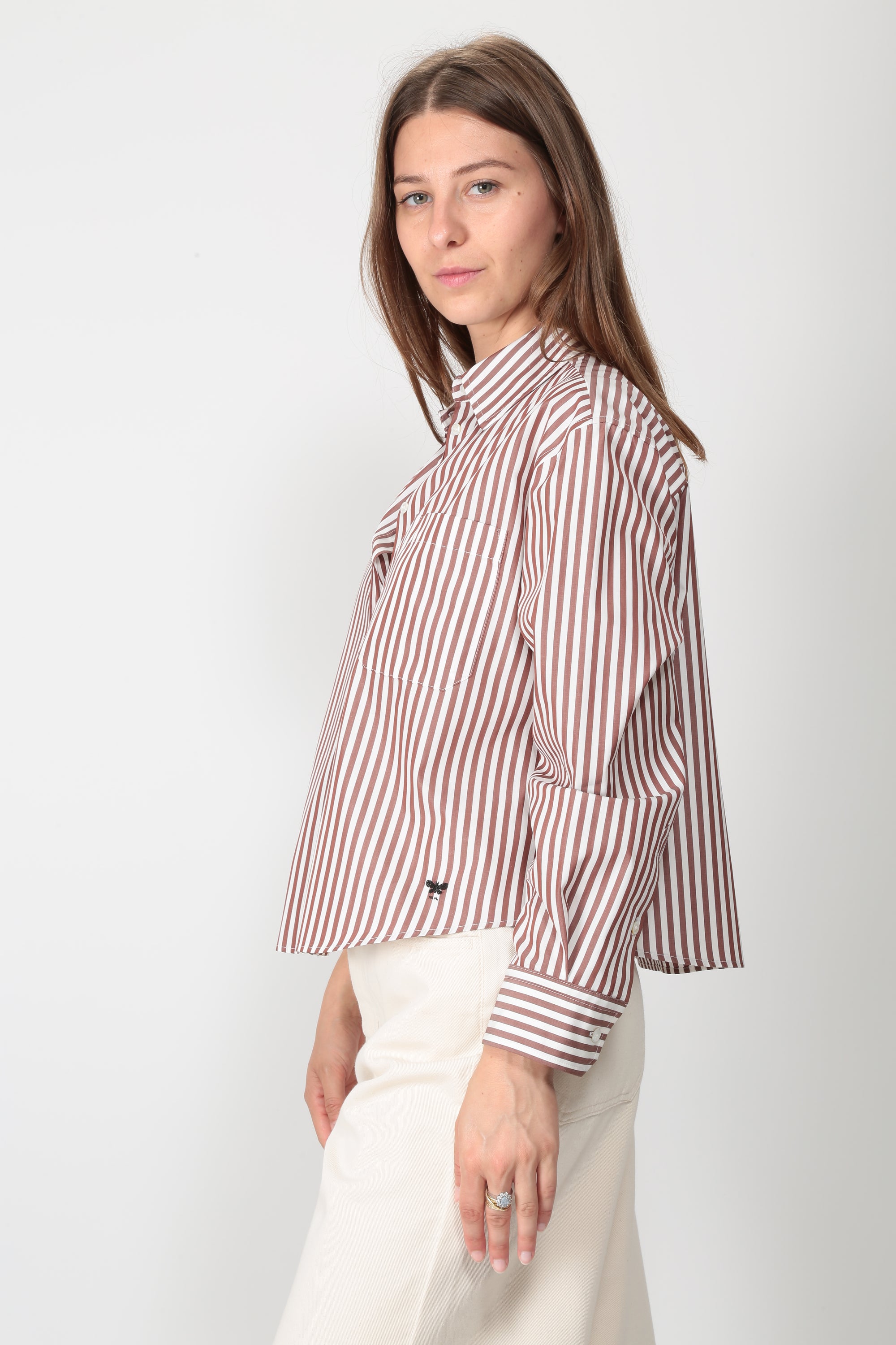 https://admin.shopify.com/store/gulieshop/products/16314026557789#:~:text=https%3A//www.gulieshop.it%20%E2%80%BA%20products%20%E2%80%BA%20maxmara%2Dweekend%2Dcamicia%2Dboxy%2Dwkdpanetto