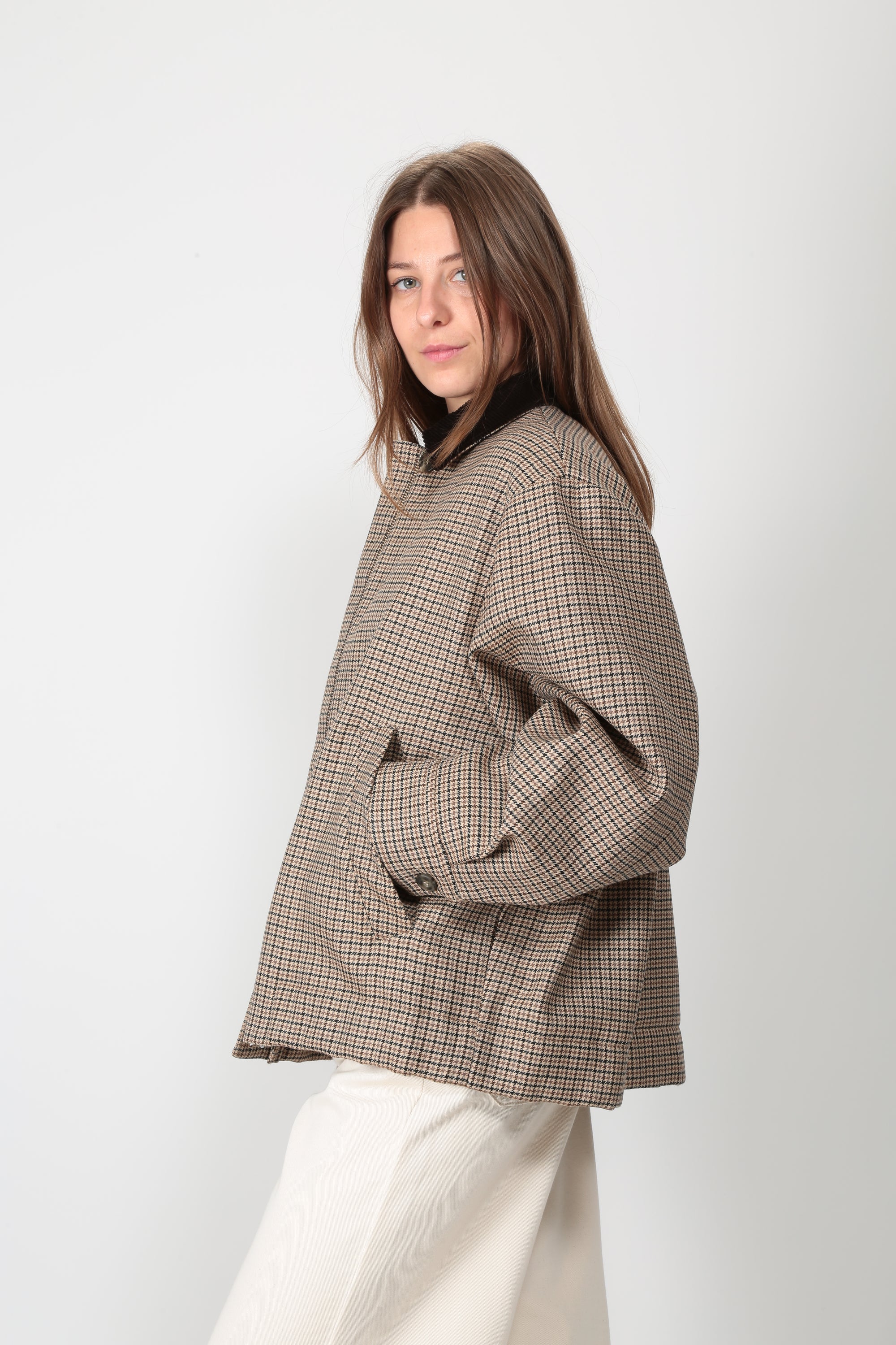 https://admin.shopify.com/store/gulieshop/products/16314031374685#:~:text=https%3A//www.gulieshop.it%20%E2%80%BA%20products%20%E2%80%BA%20maxmara%2Dweekend%2Dgiacca%2Dbomber%2Dwkdfesta