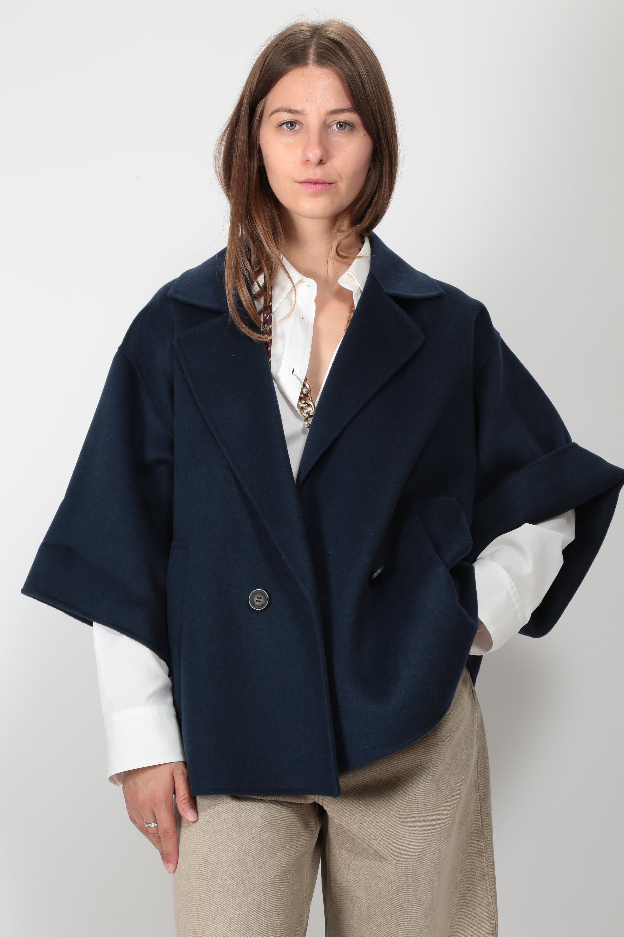 https://admin.shopify.com/store/gulieshop/products/16314031472989#:~:text=https%3A//www.gulieshop.it%20%E2%80%BA%20products%20%E2%80%BA%20maxmara%2Dweekend%2Dcappotto%2Dcorto%2Dwkdneo%2D1