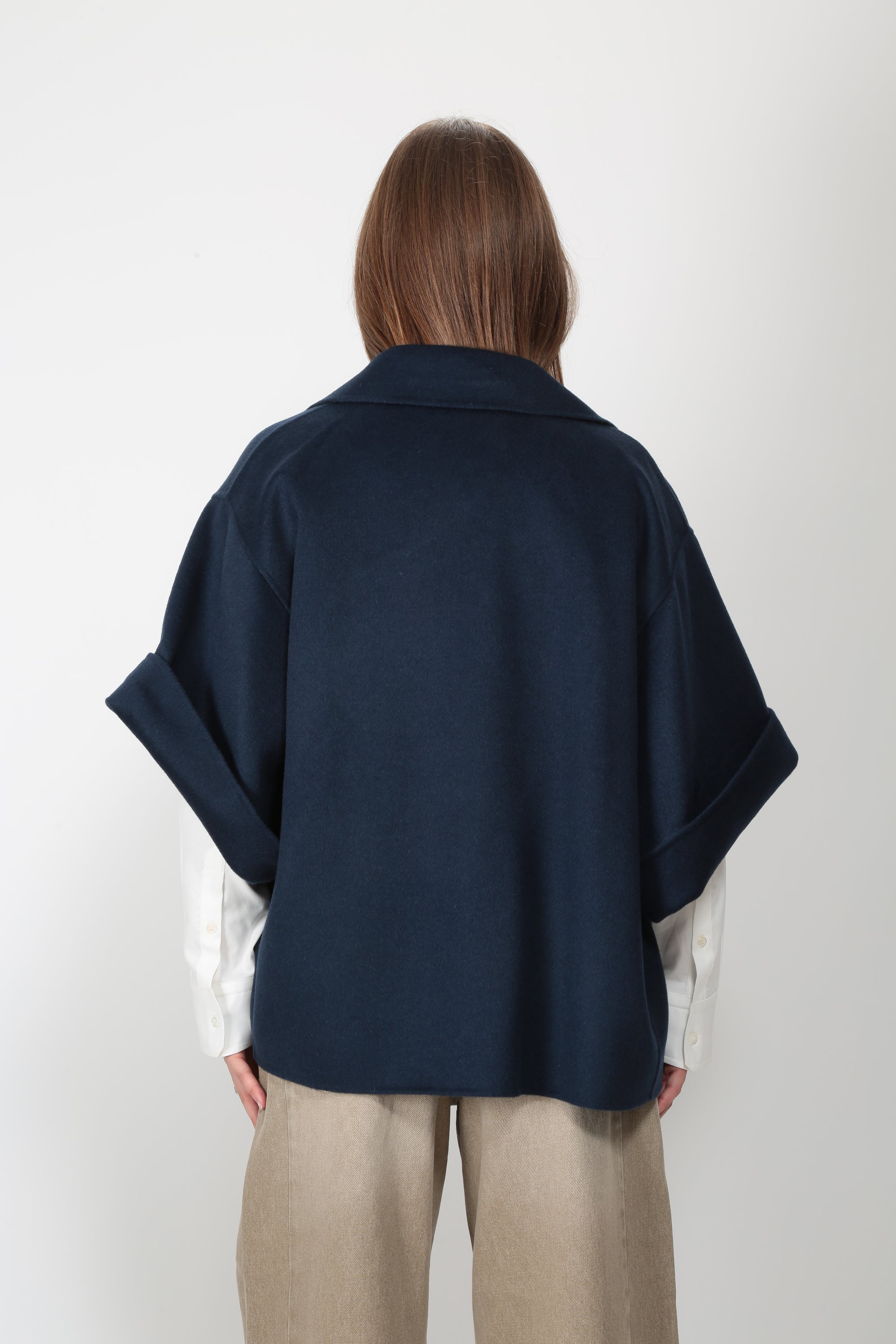 https://admin.shopify.com/store/gulieshop/products/16314031472989#:~:text=https%3A//www.gulieshop.it%20%E2%80%BA%20products%20%E2%80%BA%20maxmara%2Dweekend%2Dcappotto%2Dcorto%2Dwkdneo%2D1