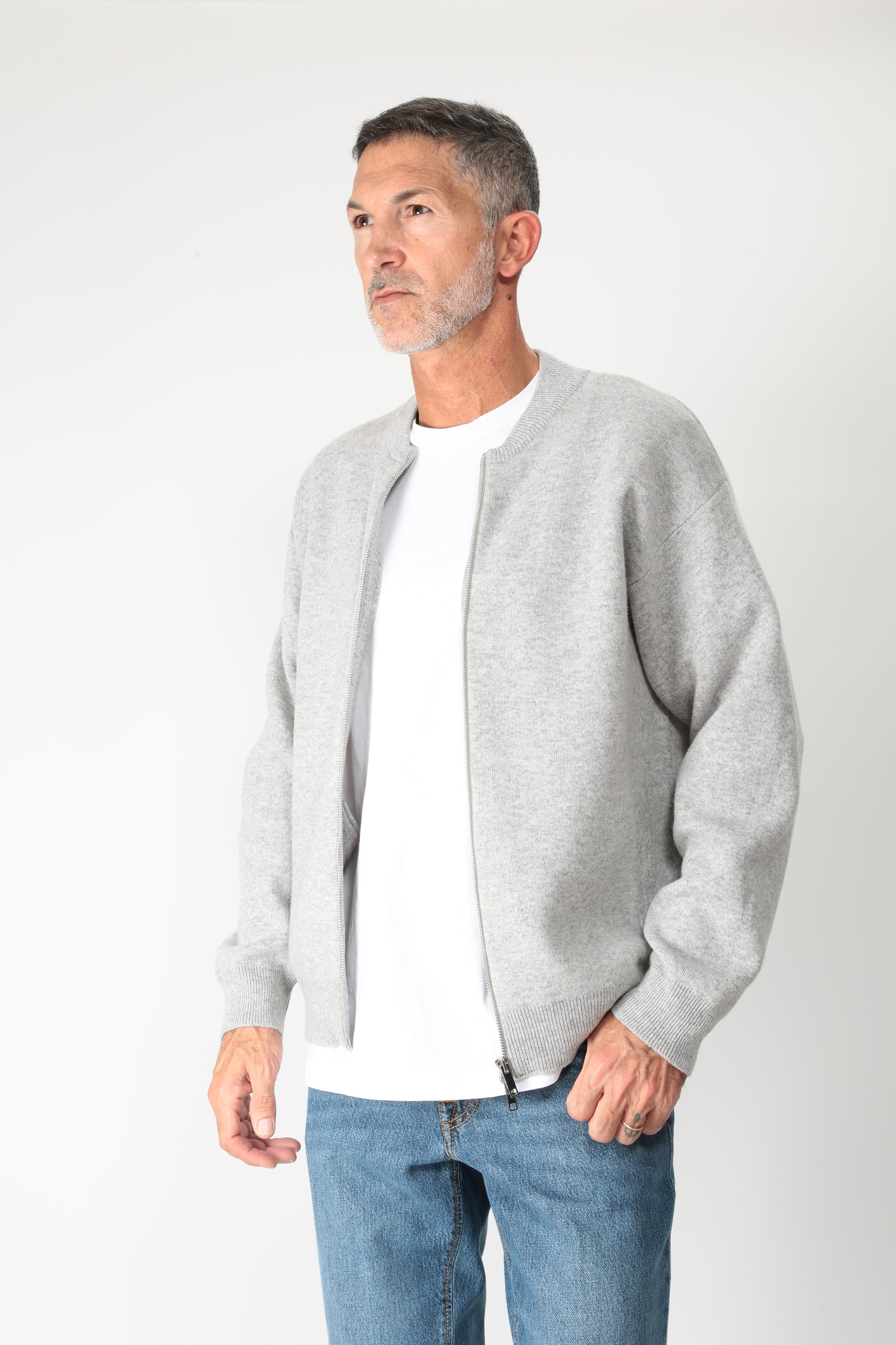 https://admin.shopify.com/store/gulieshop/products/15715051503965#:~:text=https%3A//www.gulieshop.it%20%E2%80%BA%20products%20%E2%80%BA%20d%2Dfiesoli%2Dbomber%2Din%2Dlana%2De%2Dcachemire%2Ddf1100
