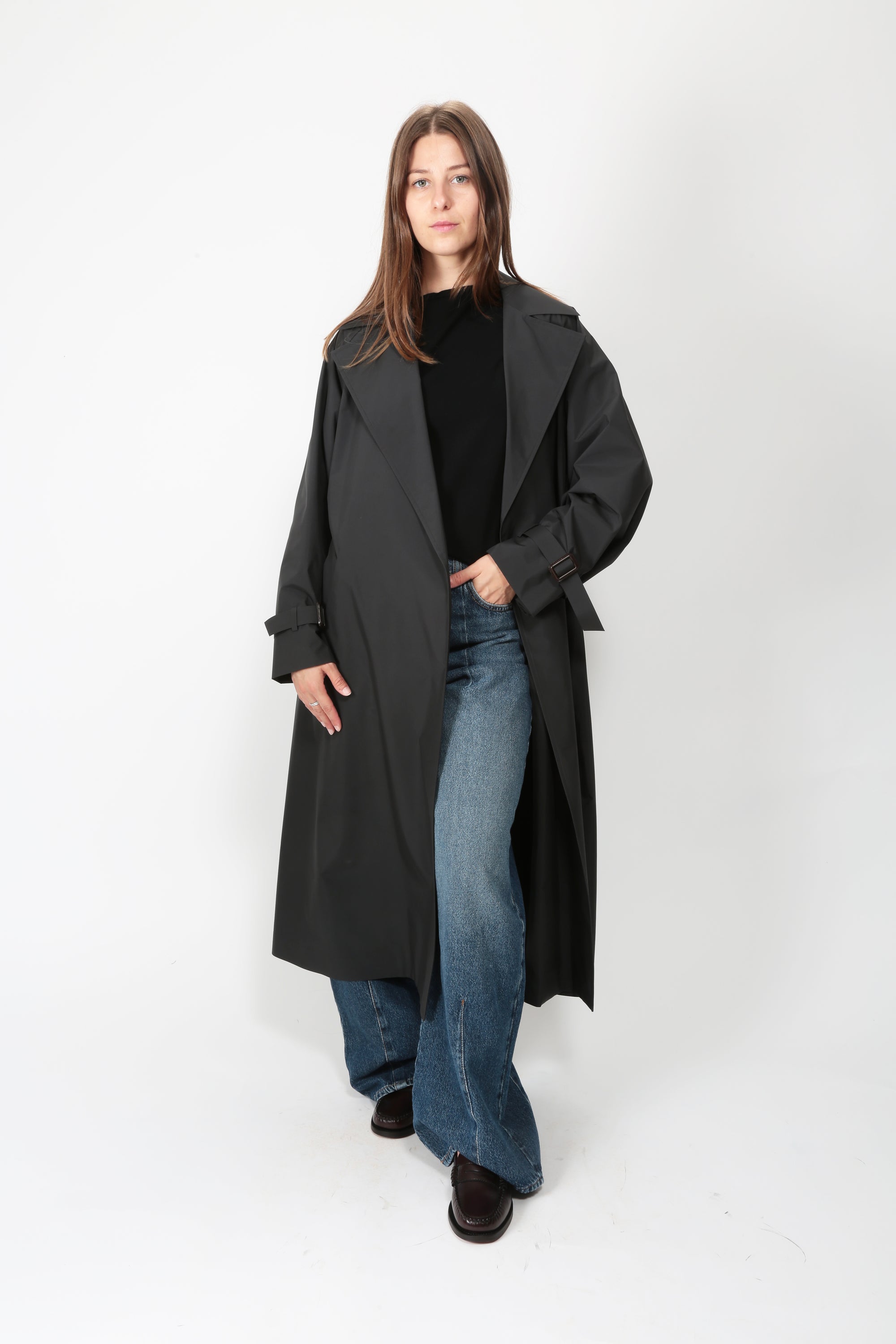 https://admin.shopify.com/store/gulieshop/products/16314031407453#:~:text=https%3A//www.gulieshop.it%20%E2%80%BA%20products%20%E2%80%BA%20maxmara%2Dweekend%2Dtrench%2Dlungo%2Dtecnico%2Dwkdfatto