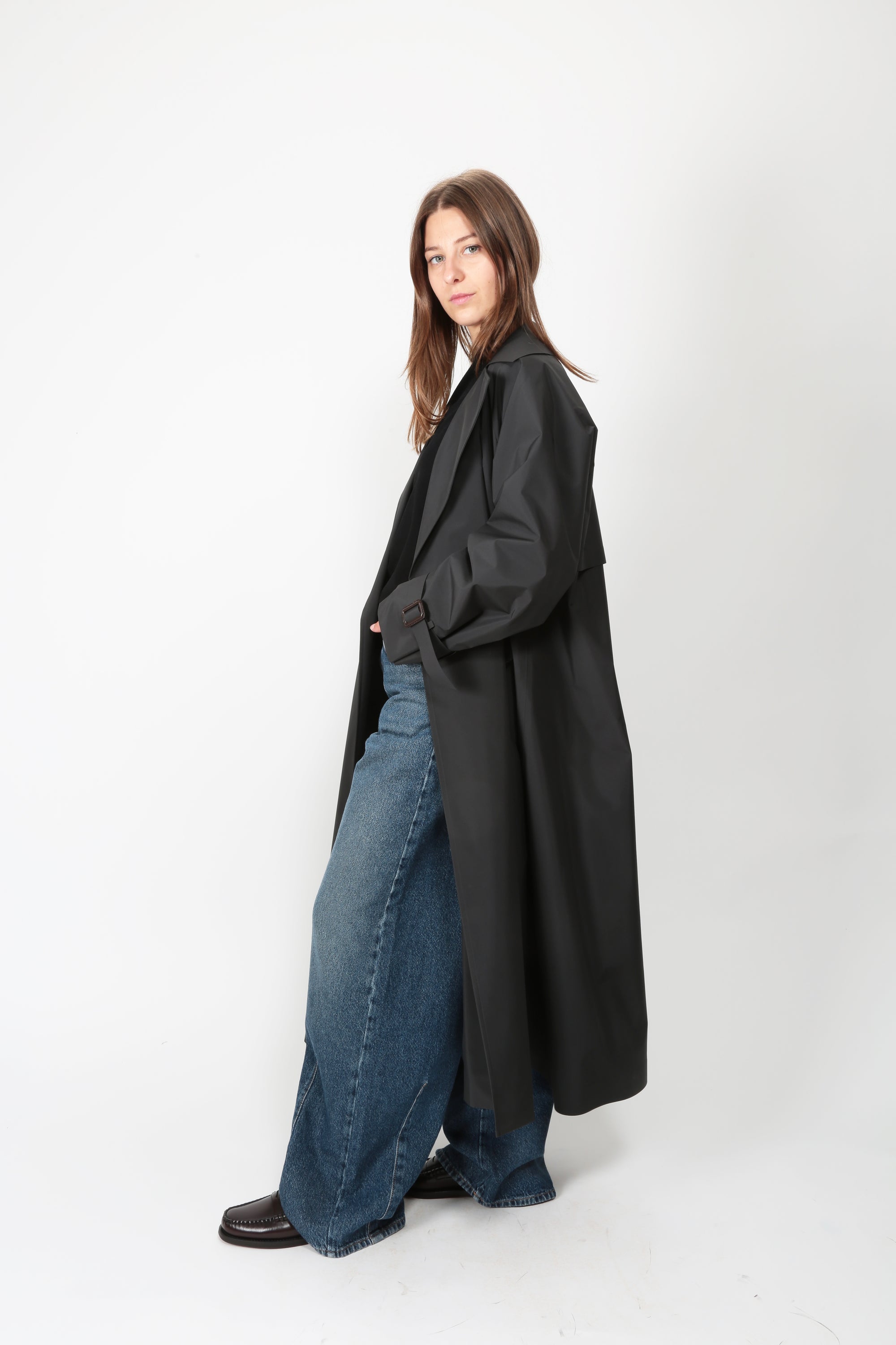 https://admin.shopify.com/store/gulieshop/products/16314031407453#:~:text=https%3A//www.gulieshop.it%20%E2%80%BA%20products%20%E2%80%BA%20maxmara%2Dweekend%2Dtrench%2Dlungo%2Dtecnico%2Dwkdfatto