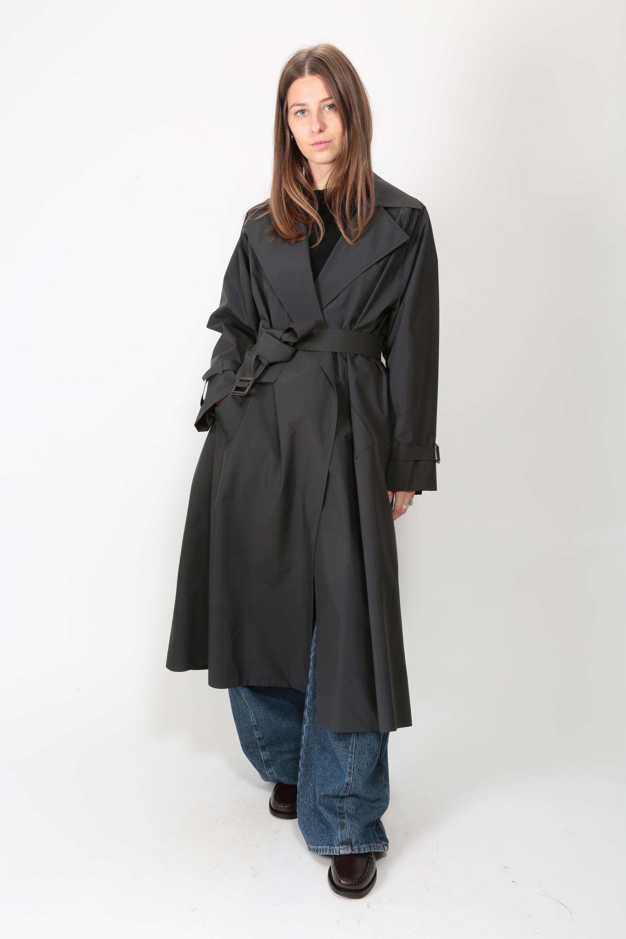https://admin.shopify.com/store/gulieshop/products/16314031407453#:~:text=https%3A//www.gulieshop.it%20%E2%80%BA%20products%20%E2%80%BA%20maxmara%2Dweekend%2Dtrench%2Dlungo%2Dtecnico%2Dwkdfatto