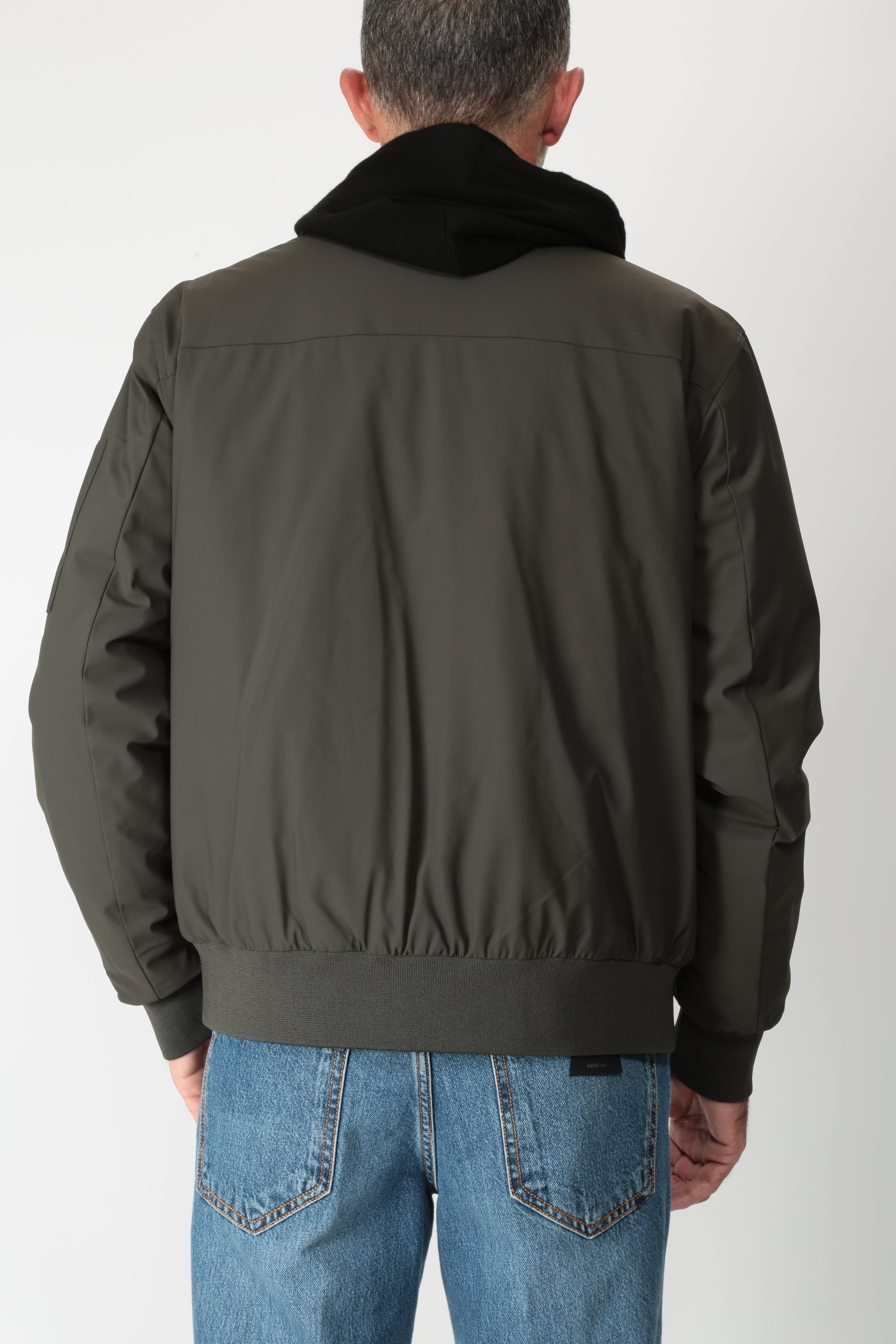 https://admin.shopify.com/store/gulieshop/products/15715051635037#:~:text=https%3A//www.gulieshop.it%20%E2%80%BA%20products%20%E2%80%BA%20diktat%2Dgiacca%2Dimbottita%2Din%2Dnylon%2Dtecnico%2Ddk97944