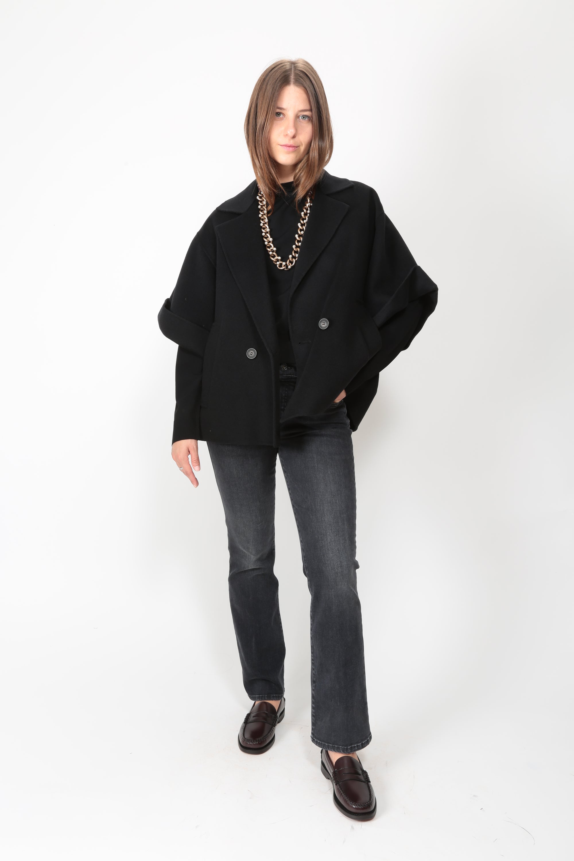 https://admin.shopify.com/store/gulieshop/products/16314031505757#:~:text=https%3A//www.gulieshop.it%20%E2%80%BA%20products%20%E2%80%BA%20maxmara%2Dweekend%2Djeans%2Da%2Dtrombetta%2Dwkdrapallo