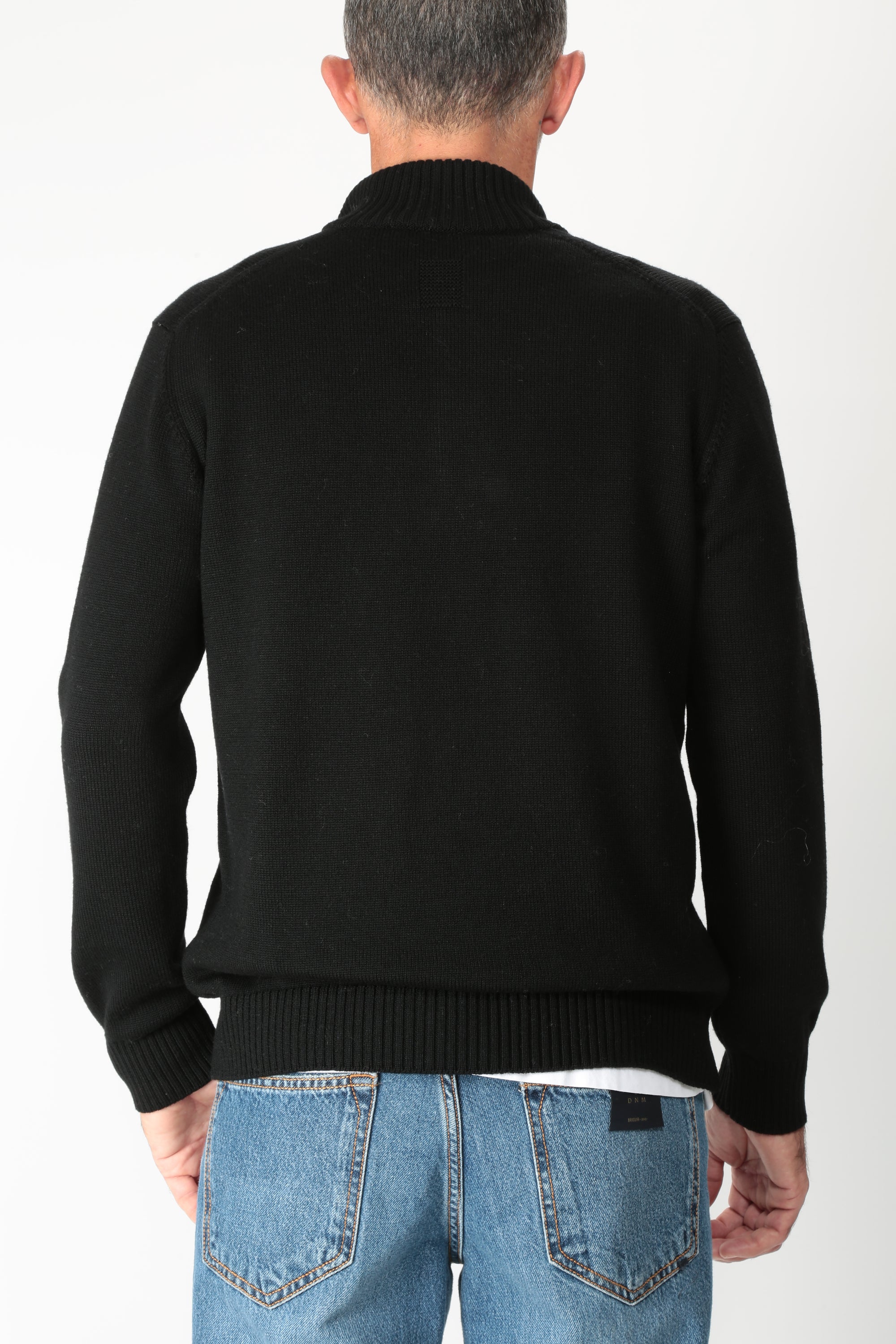 https://www.gulieshop.it › products › diktat-maglia-con-bottoni-dk97103