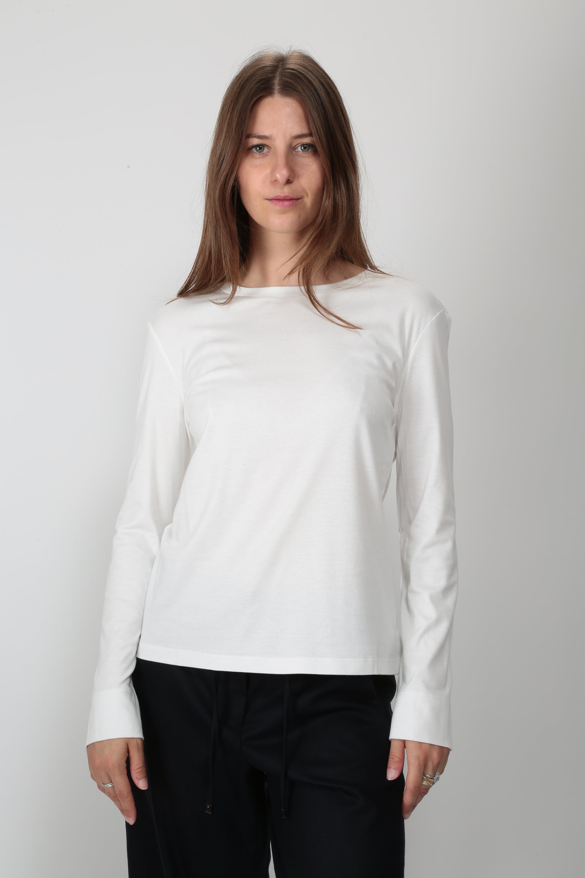 https://admin.shopify.com/store/gulieshop/products/16409289195869#:~:text=https%3A//www.gulieshop.it%20%E2%80%BA%20products%20%E2%80%BA%20s%2Dmaxmara%2Dt%2Dshirt%2Da%2Dmaniche%2Dlunghe%2Dsmmfumetto
