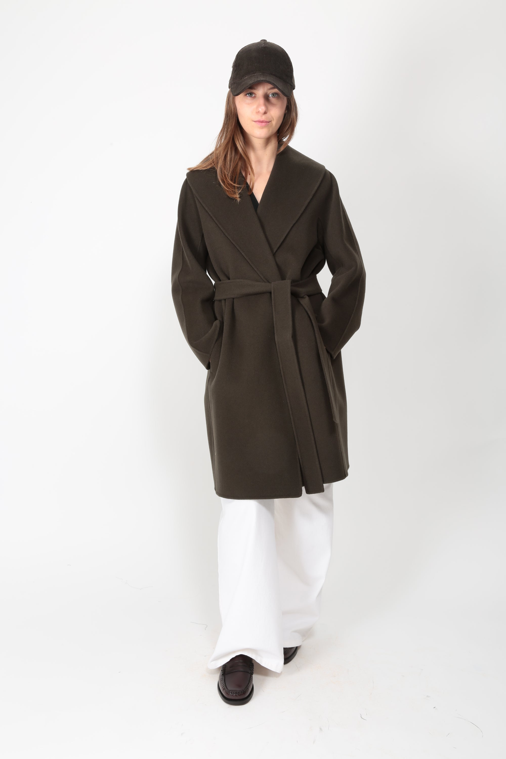 https://admin.shopify.com/store/gulieshop/products/16314031669597#:~:text=https%3A//www.gulieshop.it%20%E2%80%BA%20products%20%E2%80%BA%20maxmara%2Dweekend%2Dcappello%2Dda%2Dbaseball%2Dwkaragno