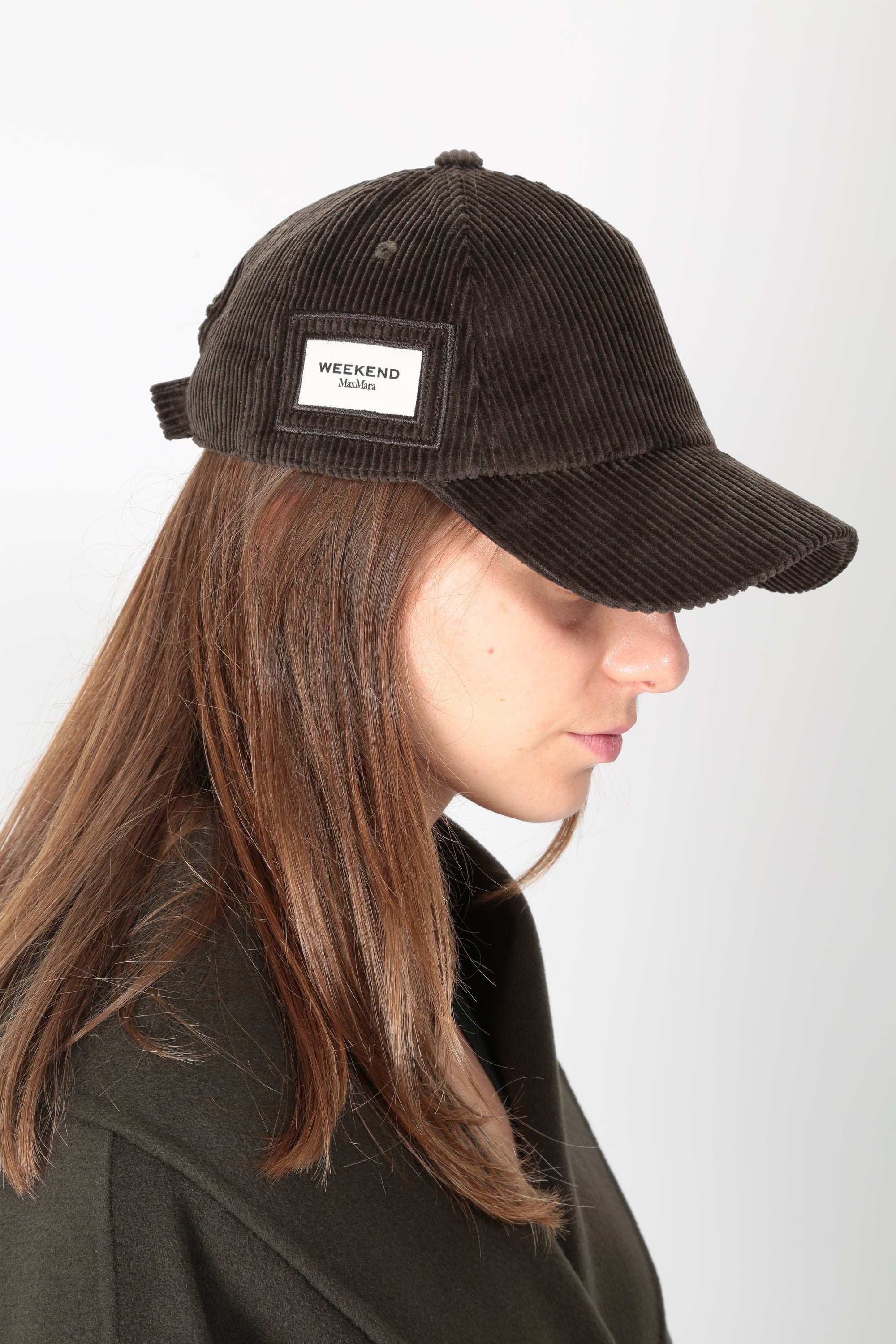 https://admin.shopify.com/store/gulieshop/products/16314031669597#:~:text=https%3A//www.gulieshop.it%20%E2%80%BA%20products%20%E2%80%BA%20maxmara%2Dweekend%2Dcappello%2Dda%2Dbaseball%2Dwkaragno