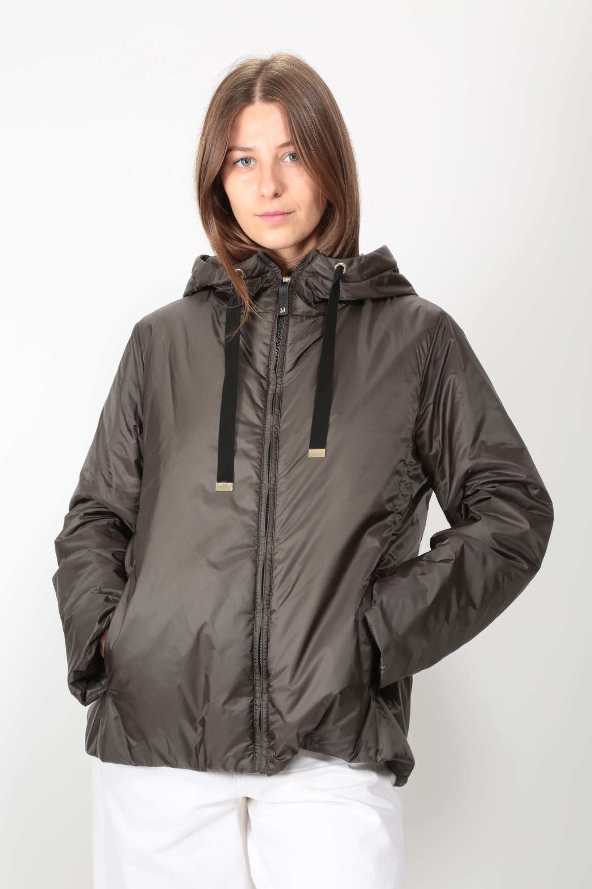https://admin.shopify.com/store/gulieshop/products/16409649676637#:~:text=https%3A//www.gulieshop.it%20%E2%80%BA%20products%20%E2%80%BA%20maxmara%2Dthe%2Dcube%2Dpiumino%2Dregular%2Dfit%2Dgreenh