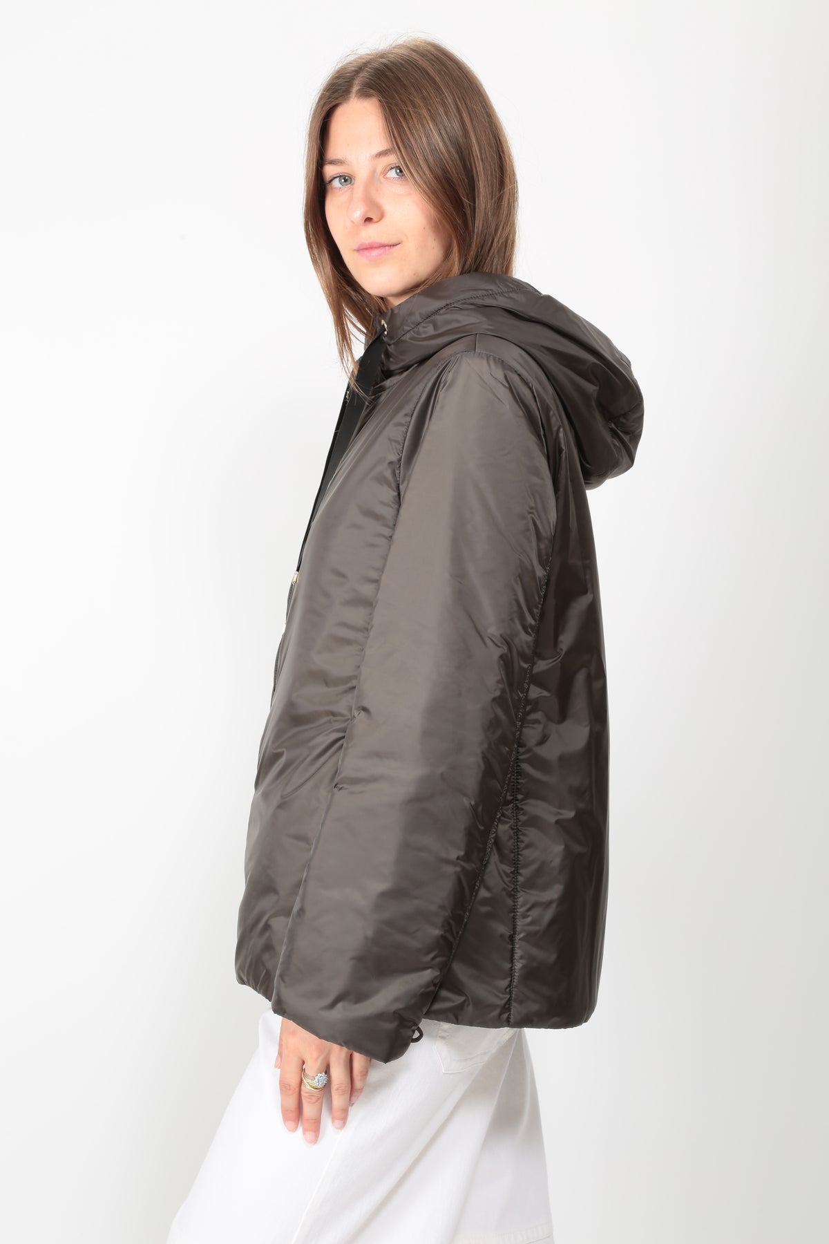 https://admin.shopify.com/store/gulieshop/products/16409649676637#:~:text=https%3A//www.gulieshop.it%20%E2%80%BA%20products%20%E2%80%BA%20maxmara%2Dthe%2Dcube%2Dpiumino%2Dregular%2Dfit%2Dgreenh