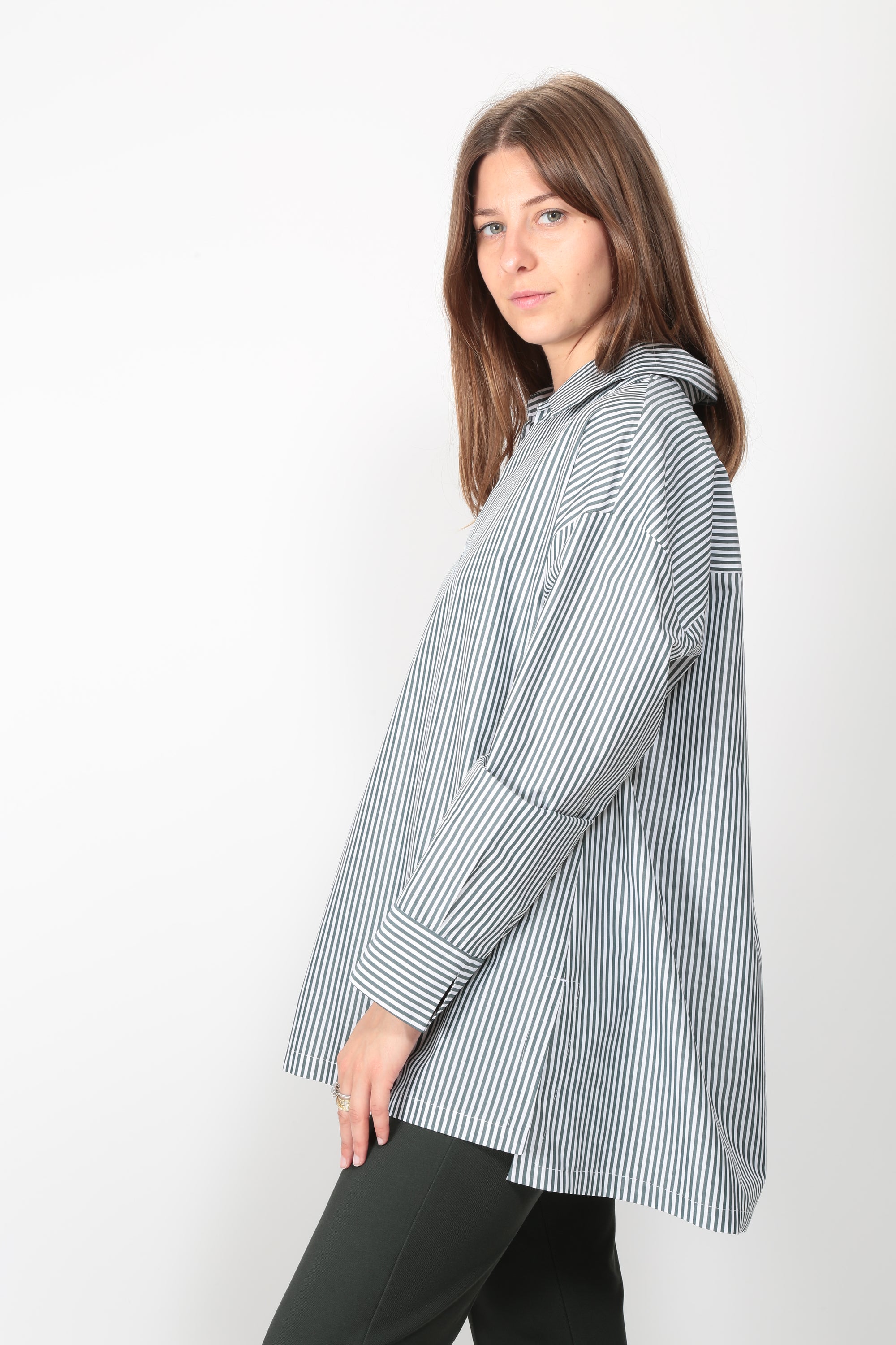 https://admin.shopify.com/store/gulieshop/products/16409287950685#:~:text=https%3A//www.gulieshop.it%20%E2%80%BA%20products%20%E2%80%BA%20s%2Dmaxmara%2Dcamicia%2Doversize%2Dsmmcristel