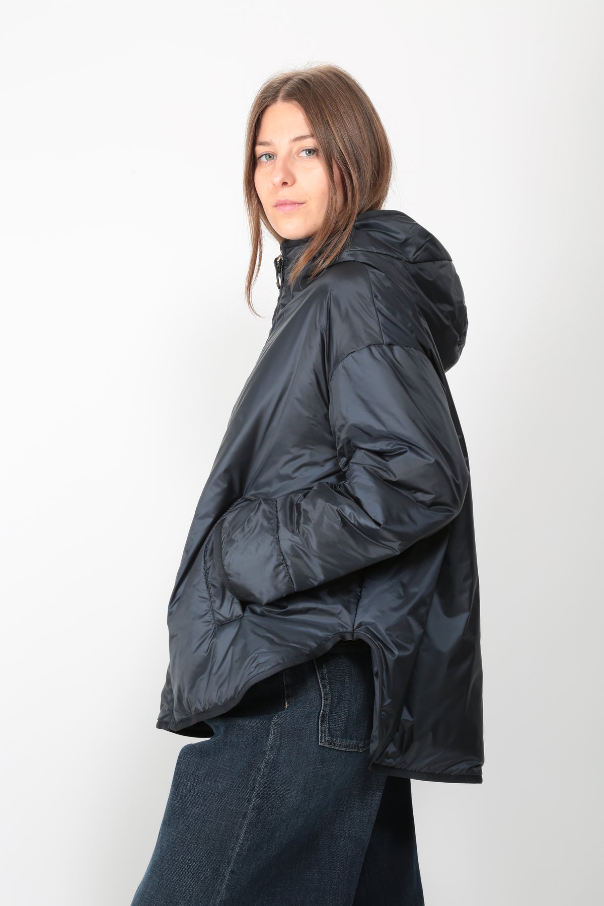 https://admin.shopify.com/store/gulieshop/products/16409649512797#:~:text=https%3A//www.gulieshop.it%20%E2%80%BA%20products%20%E2%80%BA%20maxmara%2Dthe%2Dcube%2Dpiumino%2Doversize%2Dmtccleo