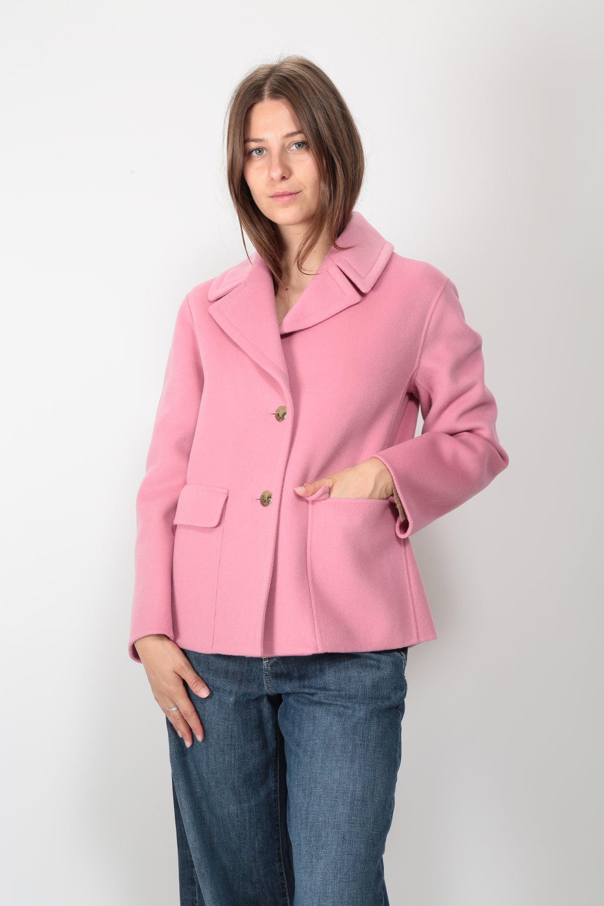 https://admin.shopify.com/store/gulieshop/products/16409288474973#:~:text=https%3A//www.gulieshop.it%20%E2%80%BA%20products%20%E2%80%BA%20s%2Dmaxmara%2Dgiacca%2Dcorta%2Din%2Dpura%2Dlana%2Dsmmsissy