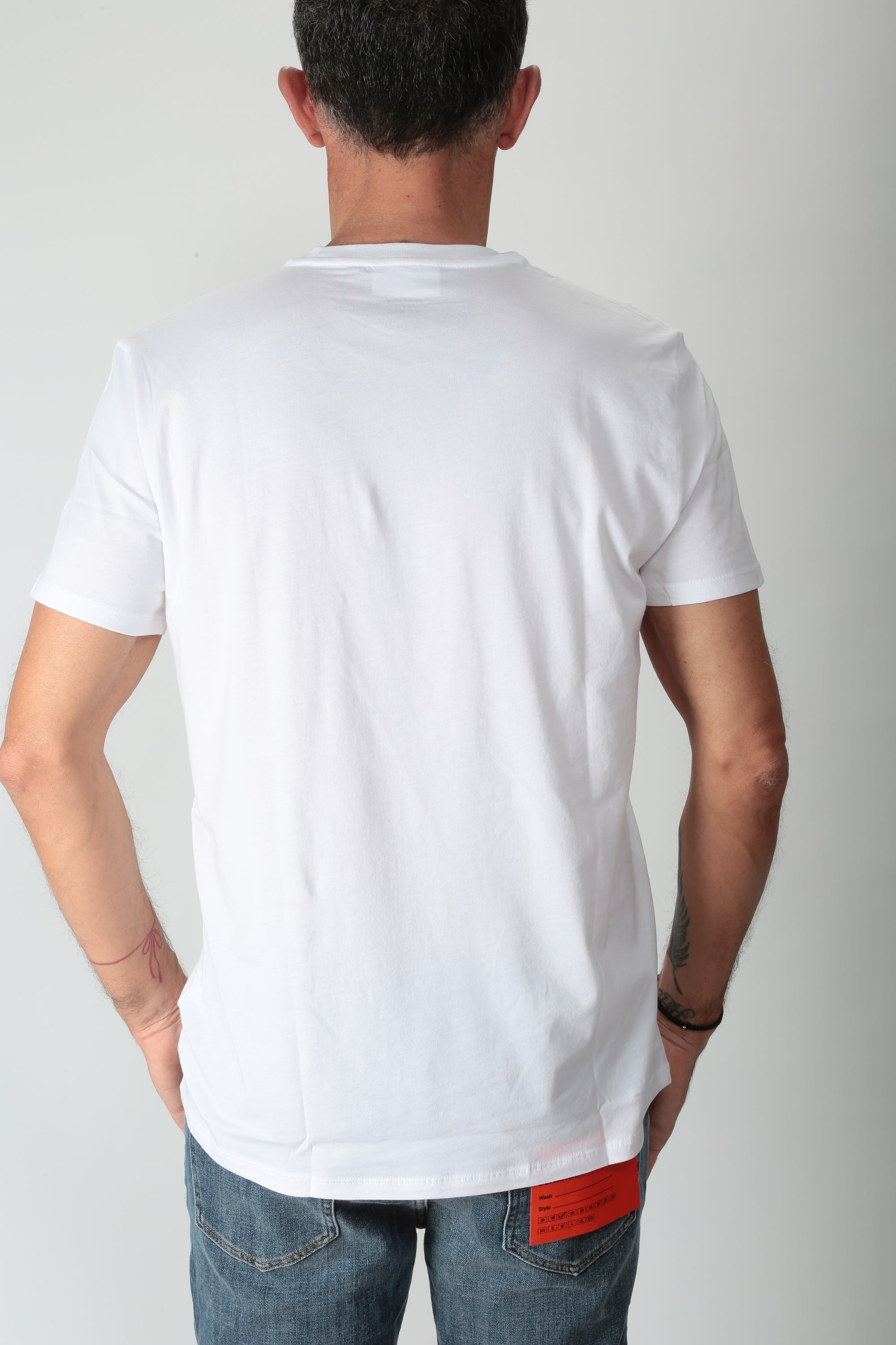 https://admin.shopify.com/store/gulieshop/products/15095558078813#:~:text=https%3A//www.gulieshop.it%20%E2%80%BA%20products%20%E2%80%BA%20lacoste%2Dt%2Dshirt%2Din%2Dcotone%2Dth7318%2D4