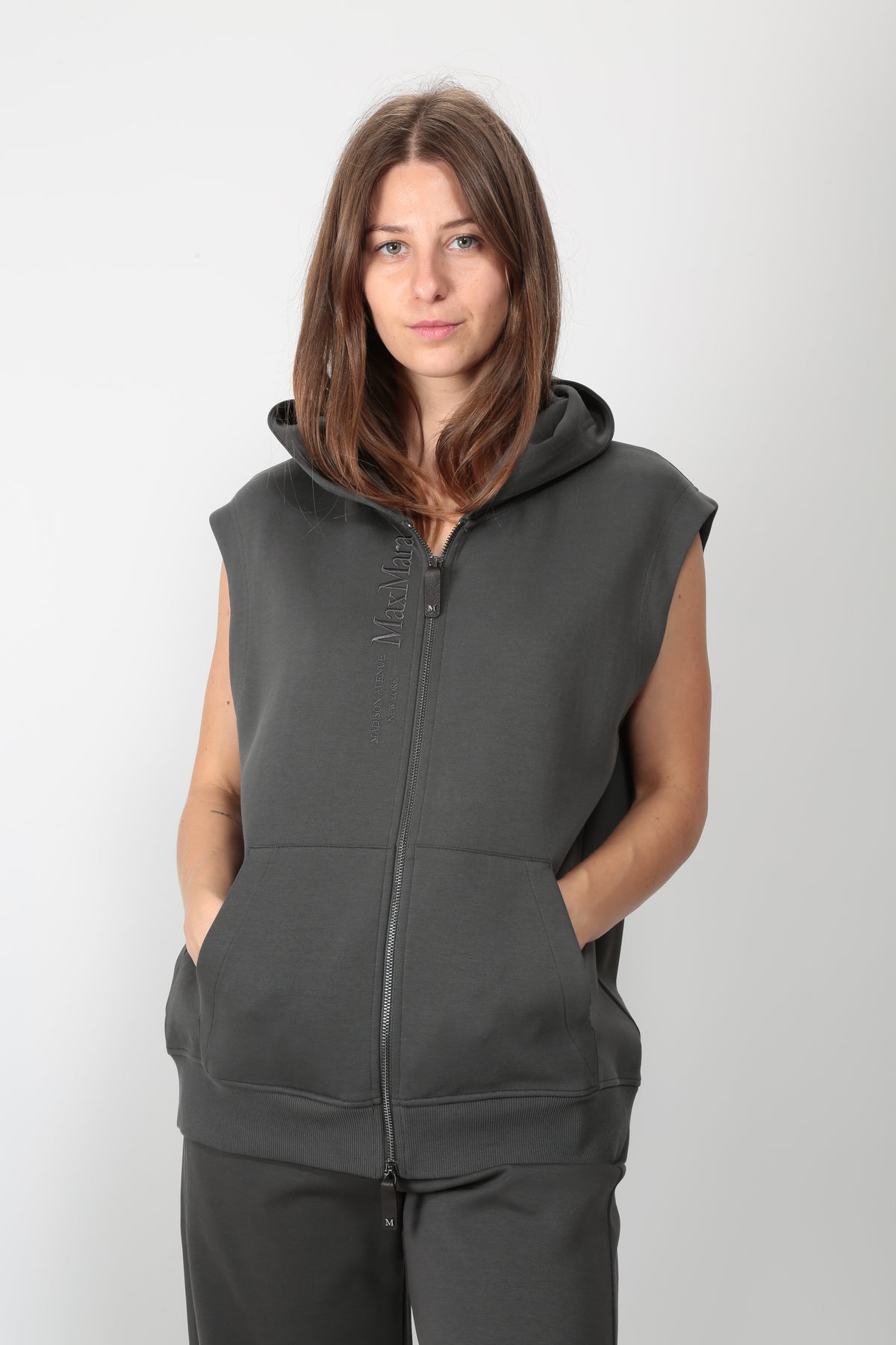 https://admin.shopify.com/store/gulieshop/products/16409287655773#:~:text=https%3A//www.gulieshop.it%20%E2%80%BA%20products%20%E2%80%BA%20s%2Dmaxmara%2Dfelpa%2Dsmanicata%2Dsmmballo