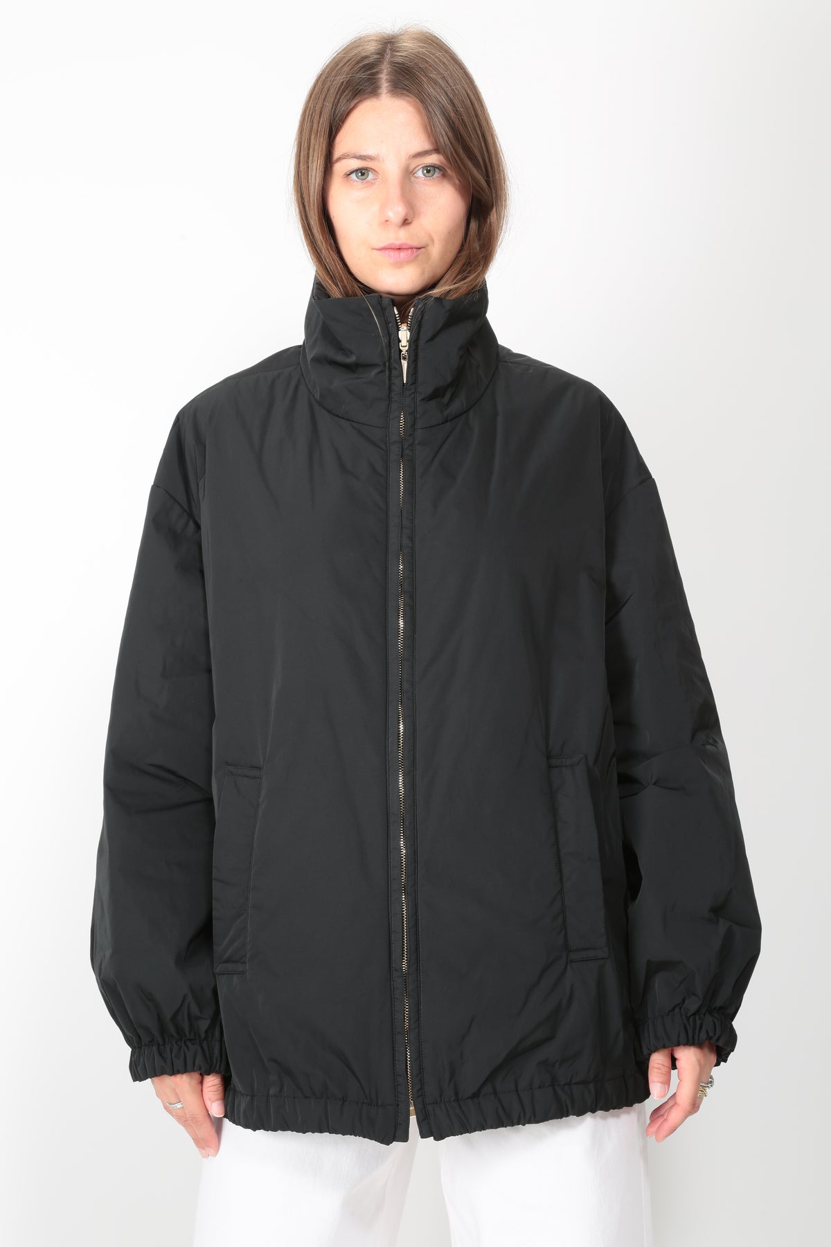 https://www.gulieshop.it/products/maxmara-the-cube-bomber-imbottito-reversibile-mtcclaudia