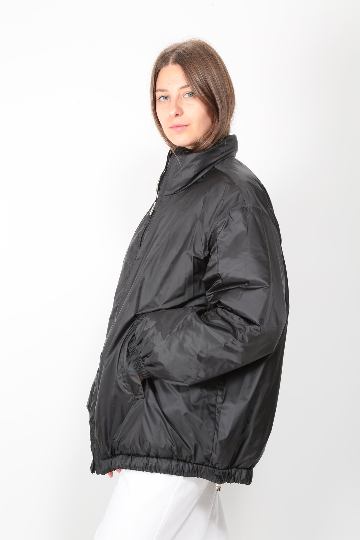 https://www.gulieshop.it/products/maxmara-the-cube-bomber-imbottito-reversibile-mtcclaudia