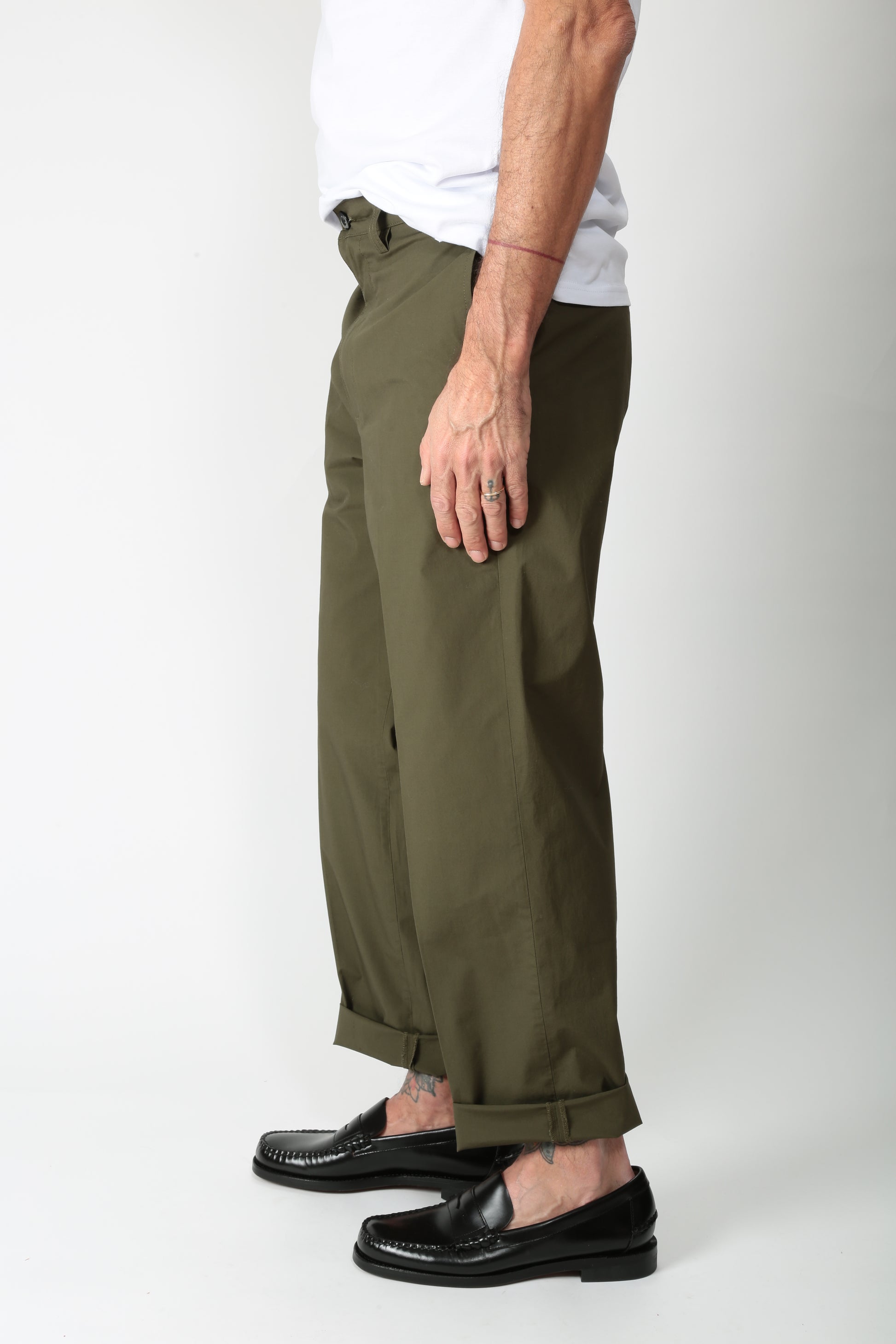 https://admin.shopify.com/store/gulieshop/products/15112694989149#:~:text=https%3A//www.gulieshop.it%20%E2%80%BA%20products%20%E2%80%BA%20department%2D5%2Dpantalone%2Dchino%2Dwide%2Dleg%2Dant%2Dup51350d2ts0170019