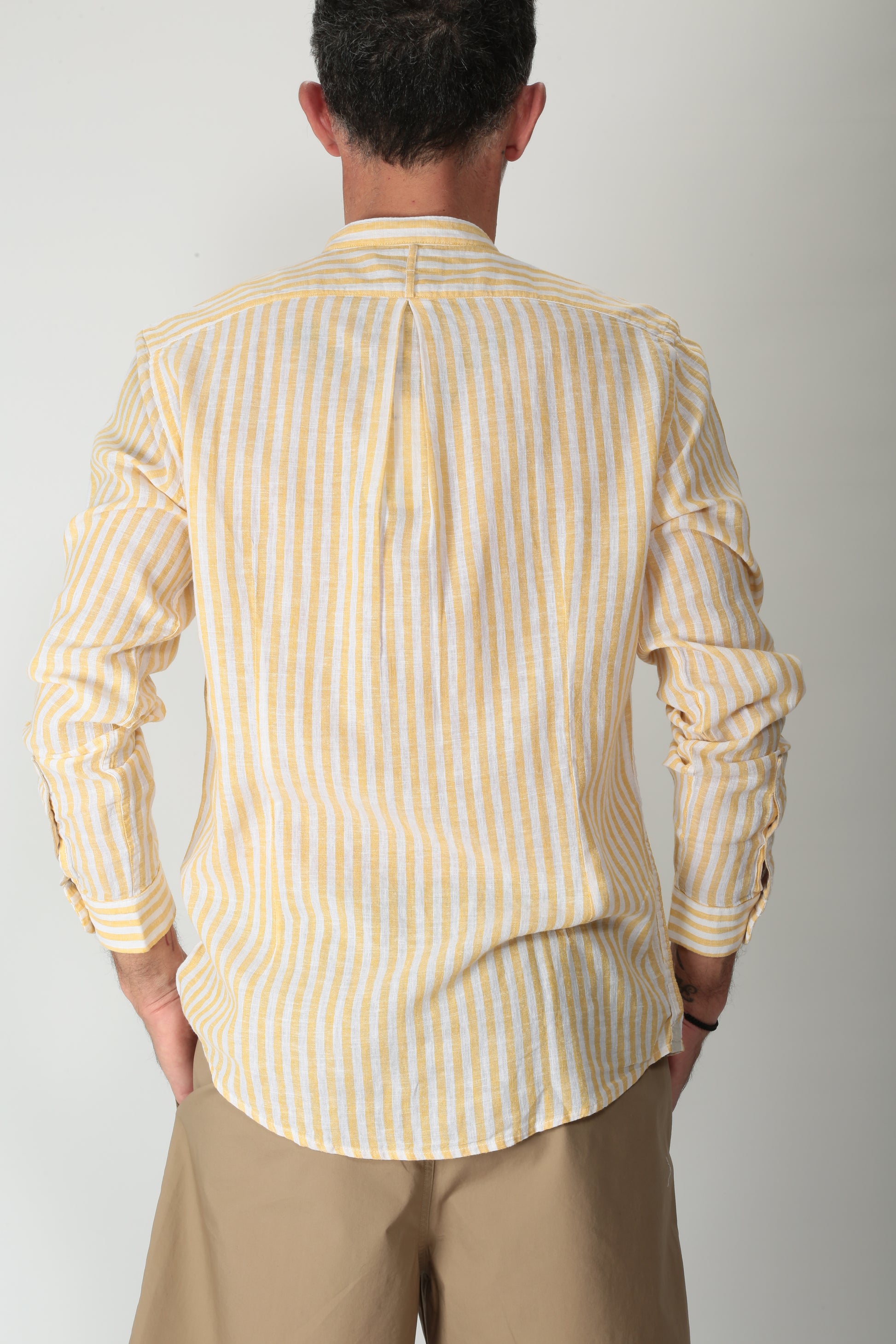 https://admin.shopify.com/store/gulieshop/products/15238103662941#:~:text=https%3A//www.gulieshop.it%20%E2%80%BA%20products%20%E2%80%BA%20alley%2Ddocks%2Dcamicia%2Din%2Dlino%2De%2Dcotone%2Dau24s06ca