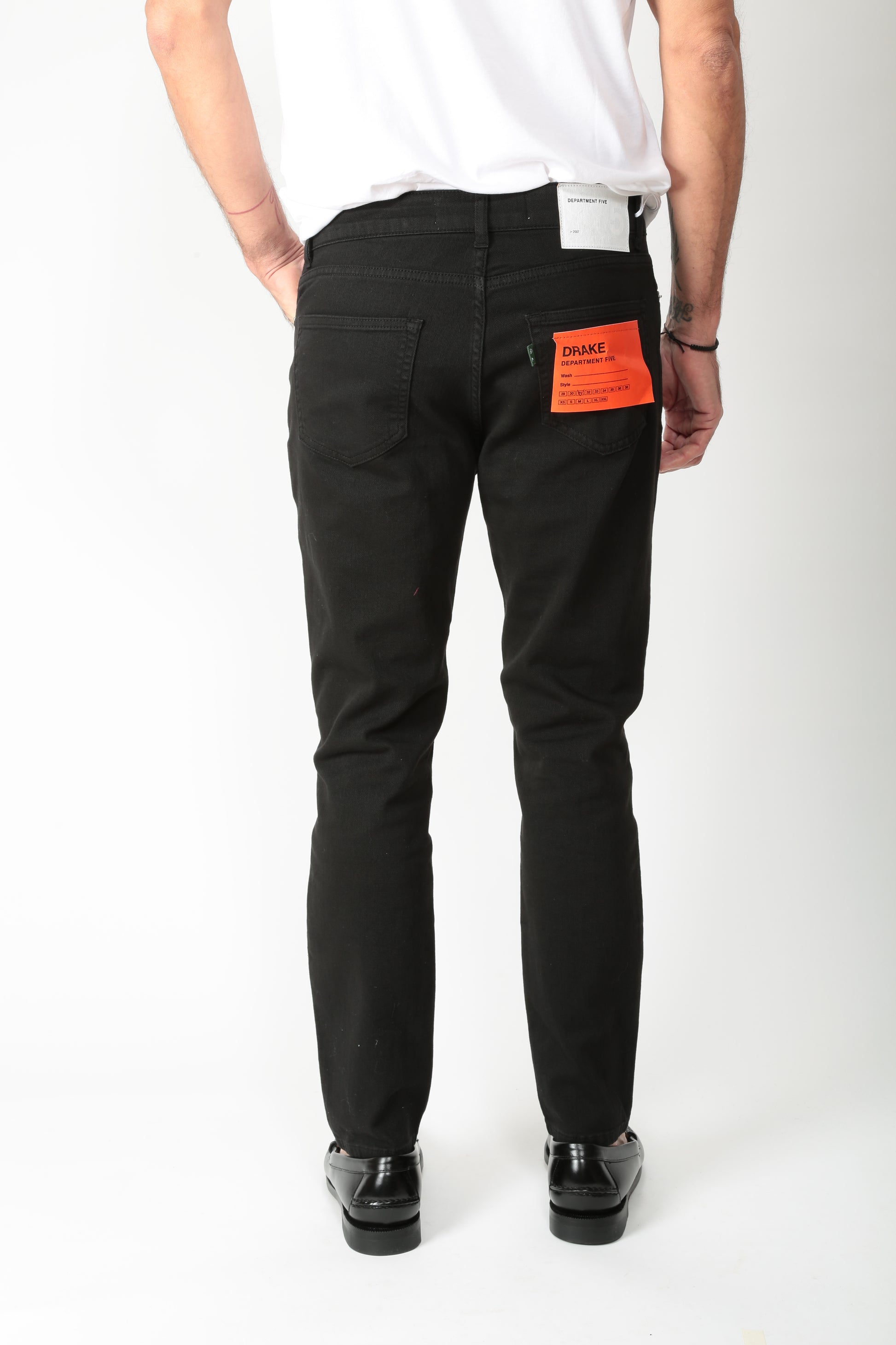 https://admin.shopify.com/store/gulieshop/products/15095551983965#:~:text=https%3A//www.gulieshop.it%20%E2%80%BA%20products%20%E2%80%BA%20department%2D5%2Djeans%2Ddrake%2Dslim%2Dcrop%2Dup51750d1ds0004376