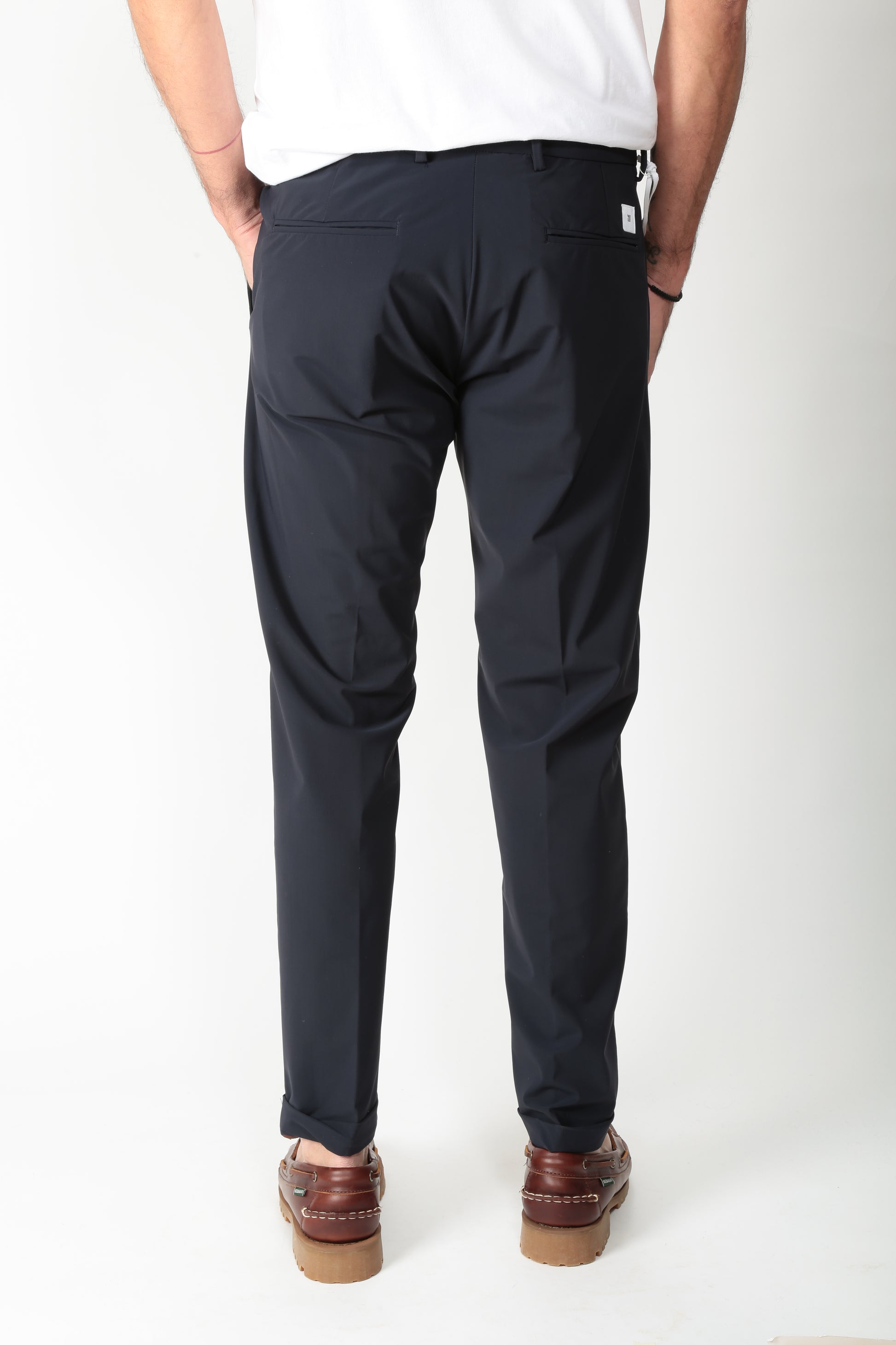 https://admin.shopify.com/store/gulieshop/products/15191486759261#:~:text=https%3A//www.gulieshop.it%20%E2%80%BA%20products%20%E2%80%BA%20pmds%2Dpantalone%2Din%2Dtessuto%2Dtecnico%2Dmarks%2D2