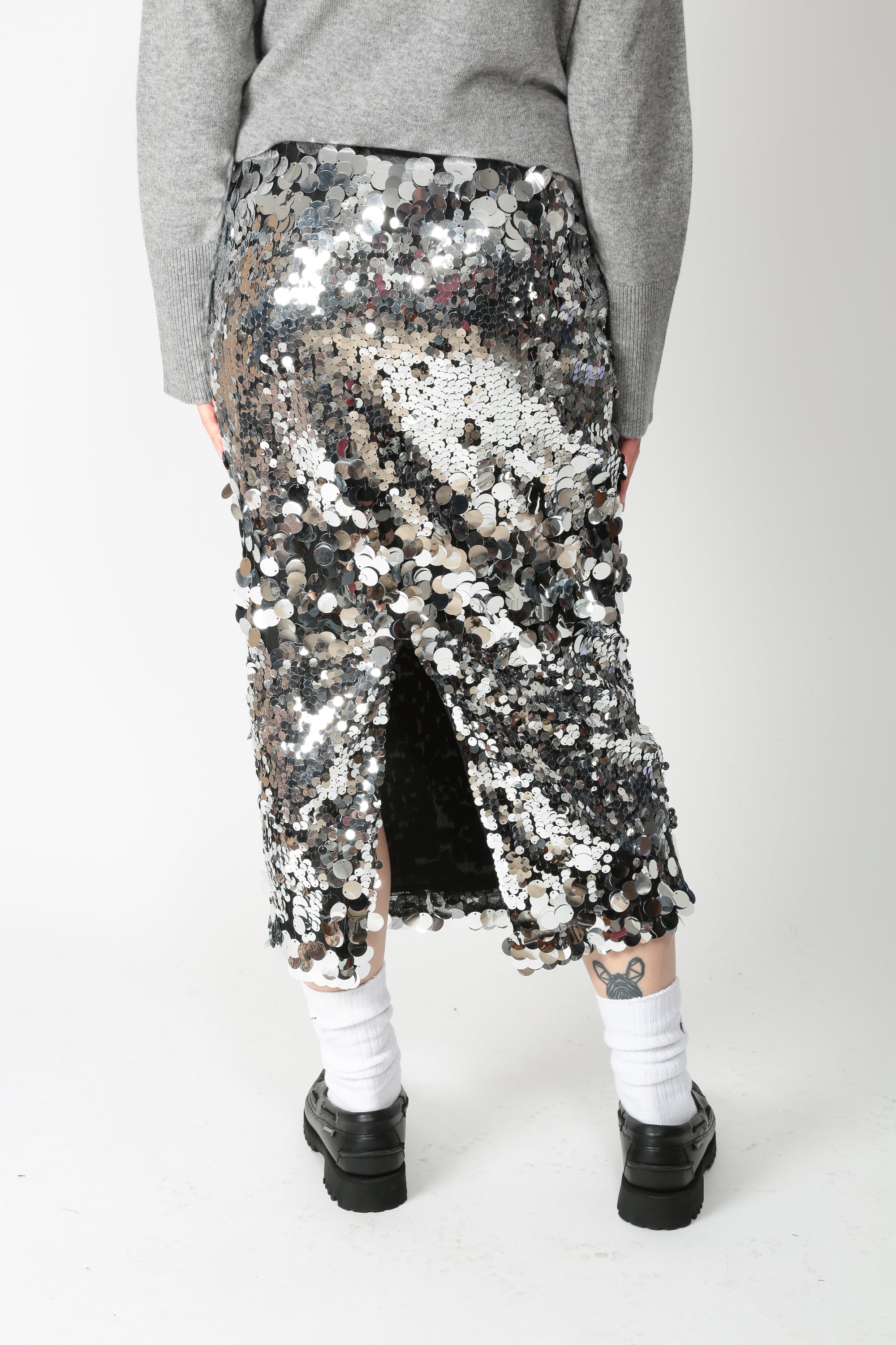 https://admin.shopify.com/store/gulieshop/products/15780106305885#:~:text=https%3A//www.gulieshop.it%20%E2%80%BA%20products%20%E2%80%BA%20tensione%2Din%2Dgonna%2Dcon%2Dpaillettes%2D38004