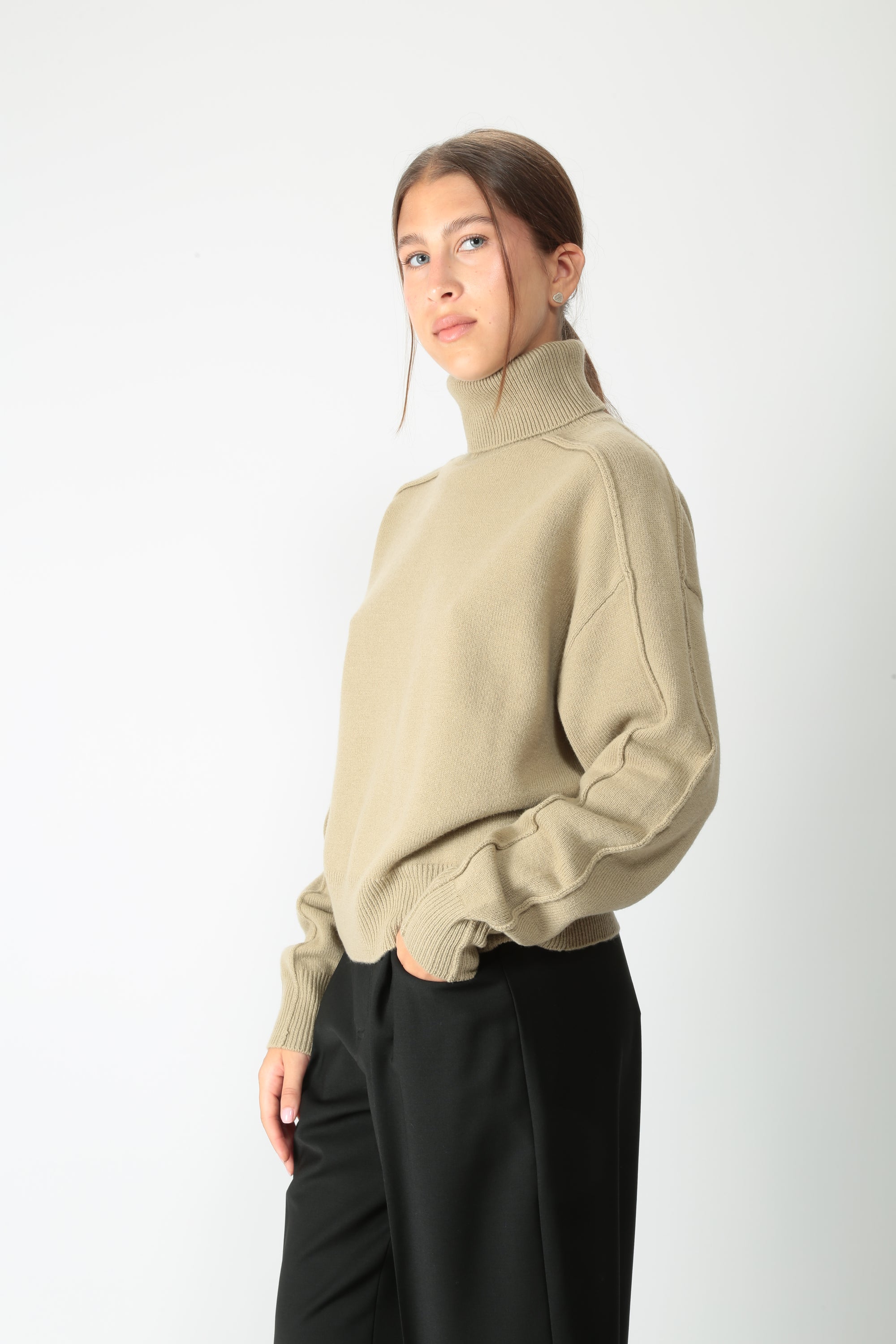 https://admin.shopify.com/store/gulieshop/products/16437224997213