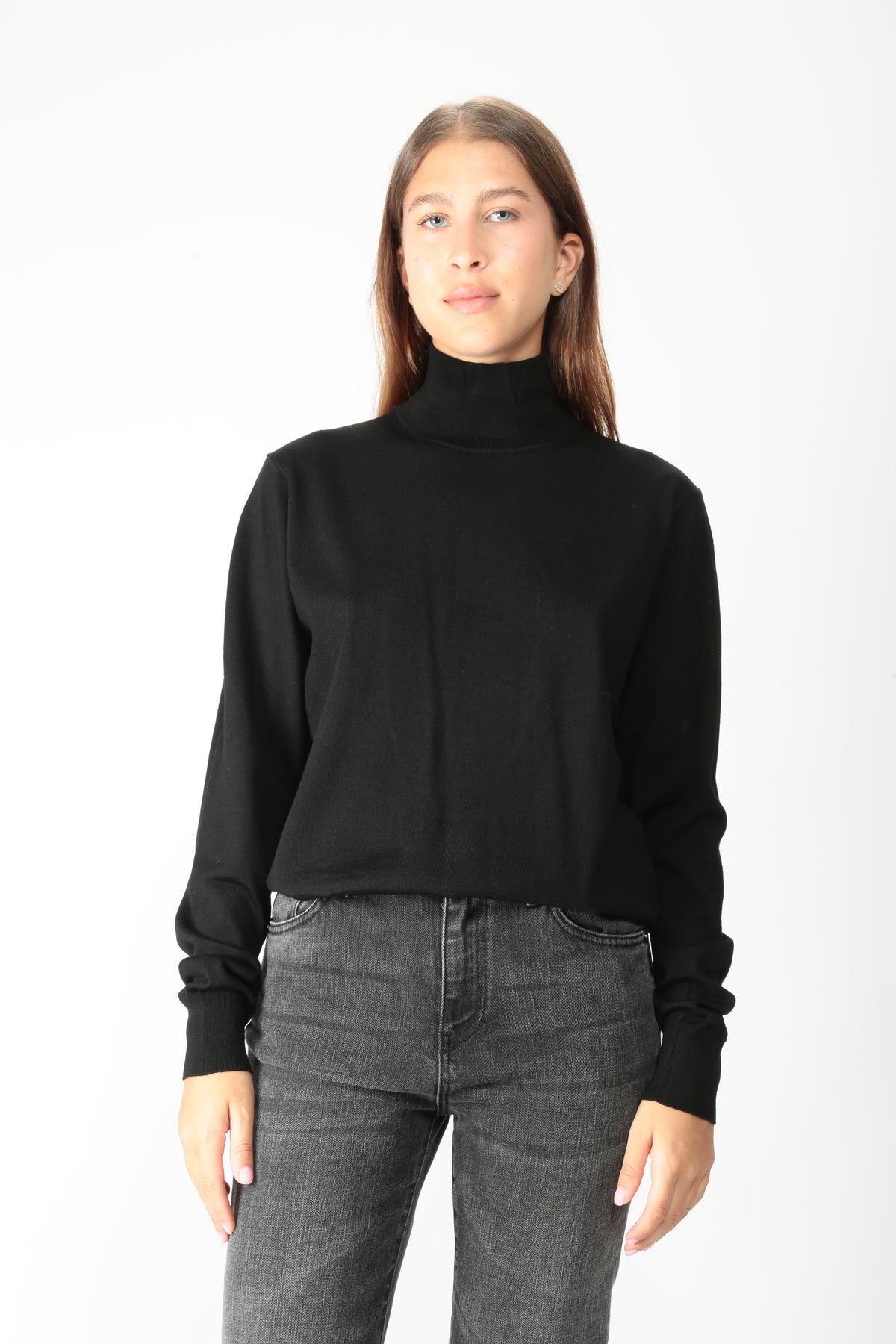 https://admin.shopify.com/store/gulieshop/products/16478646796637#:~:text=https%3A//www.gulieshop.it%20%E2%80%BA%20products%20%E2%80%BA%20department%2D5%2Dmaglia%2Dcollo%2Dato%2Dziba%2Ddm09553m2mf0062000