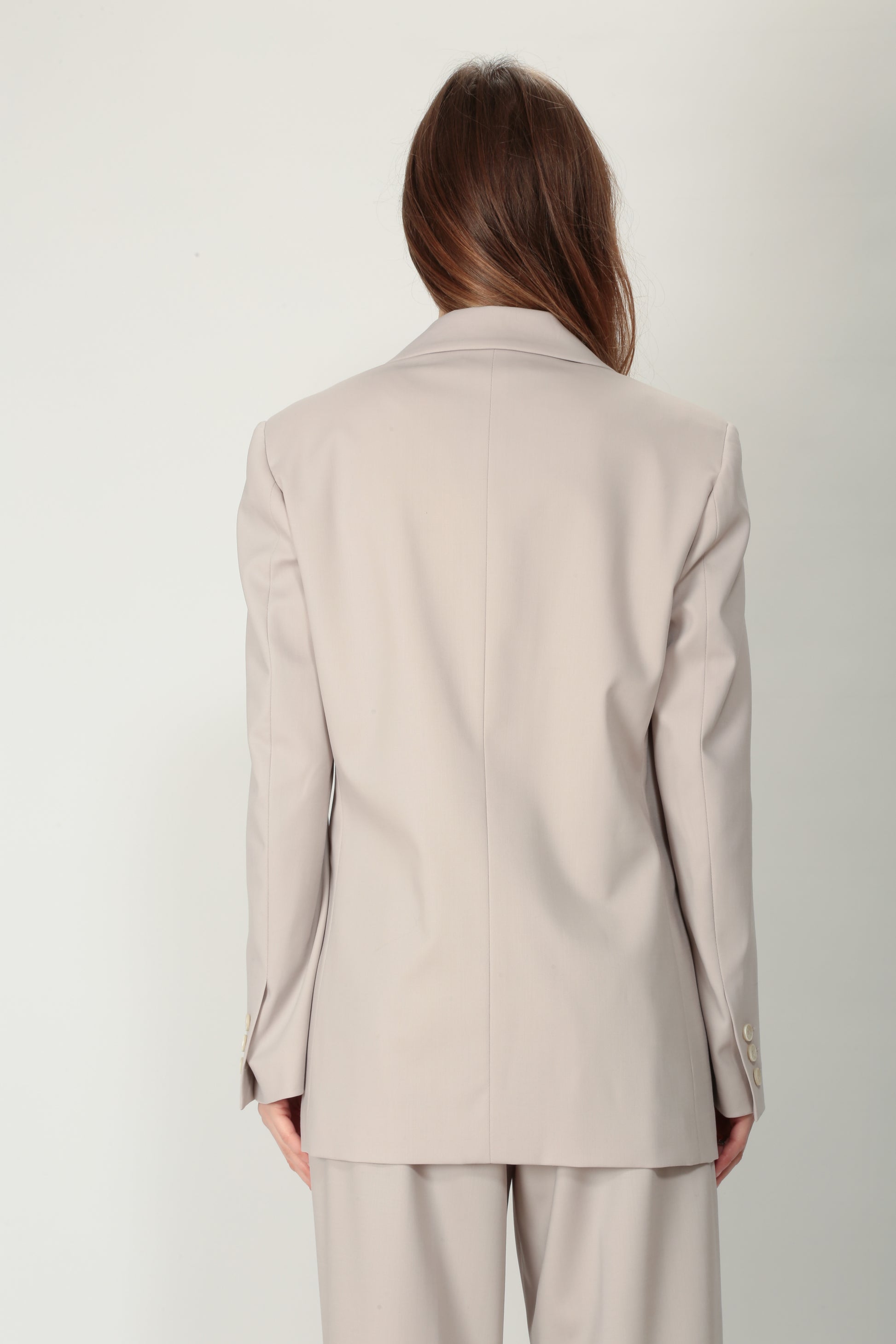 https://admin.shopify.com/store/gulieshop/products/15154415927645#:~:text=https%3A//www.gulieshop.it%20%E2%80%BA%20products%20%E2%80%BA%20l%2Dconti%2Dgiacca%2Da%2Dun%2Dpetto%2De%2Dmezzo%2Df4sp35
