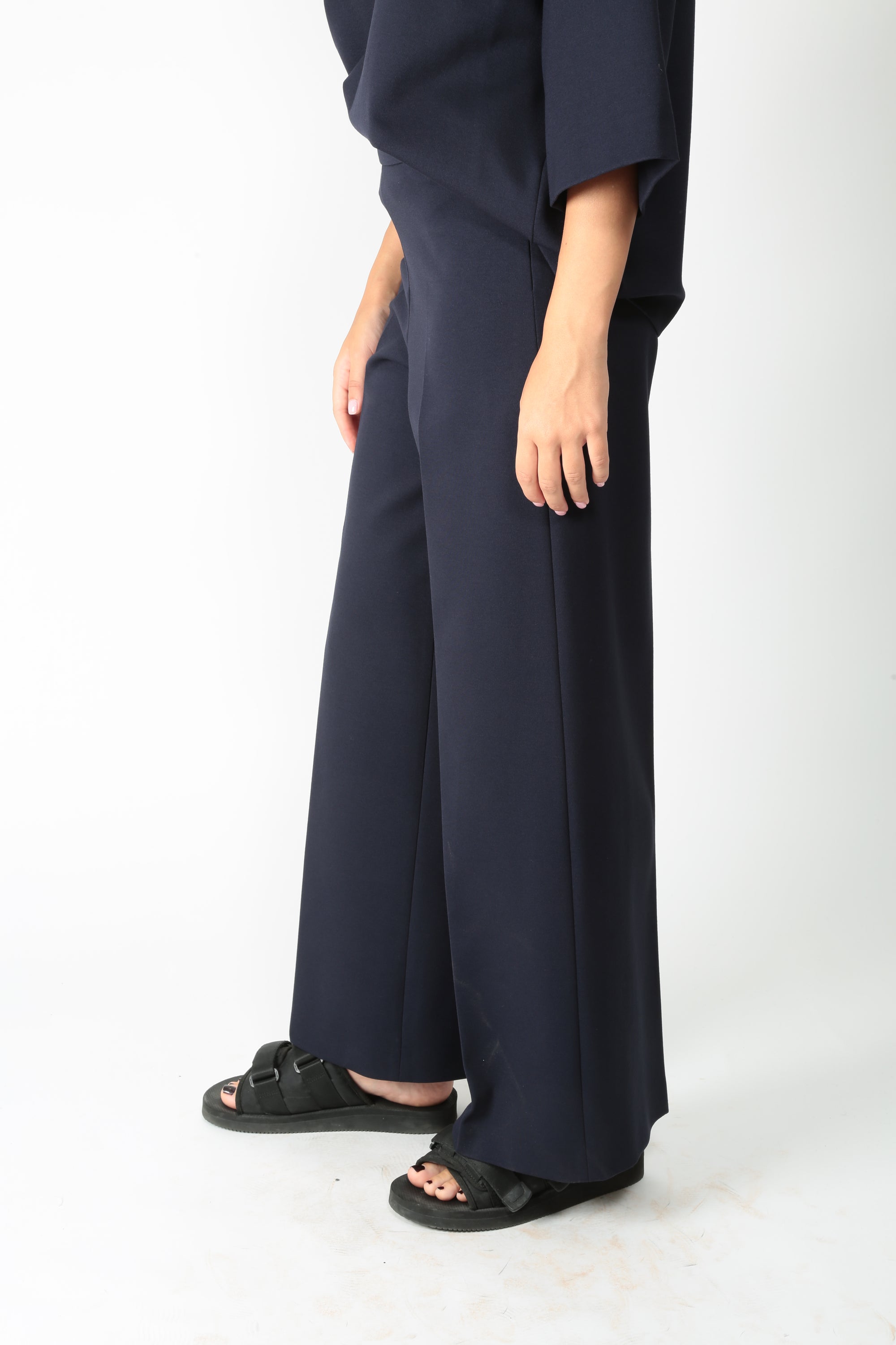 https://admin.shopify.com/store/gulieshop/products/16436775485789