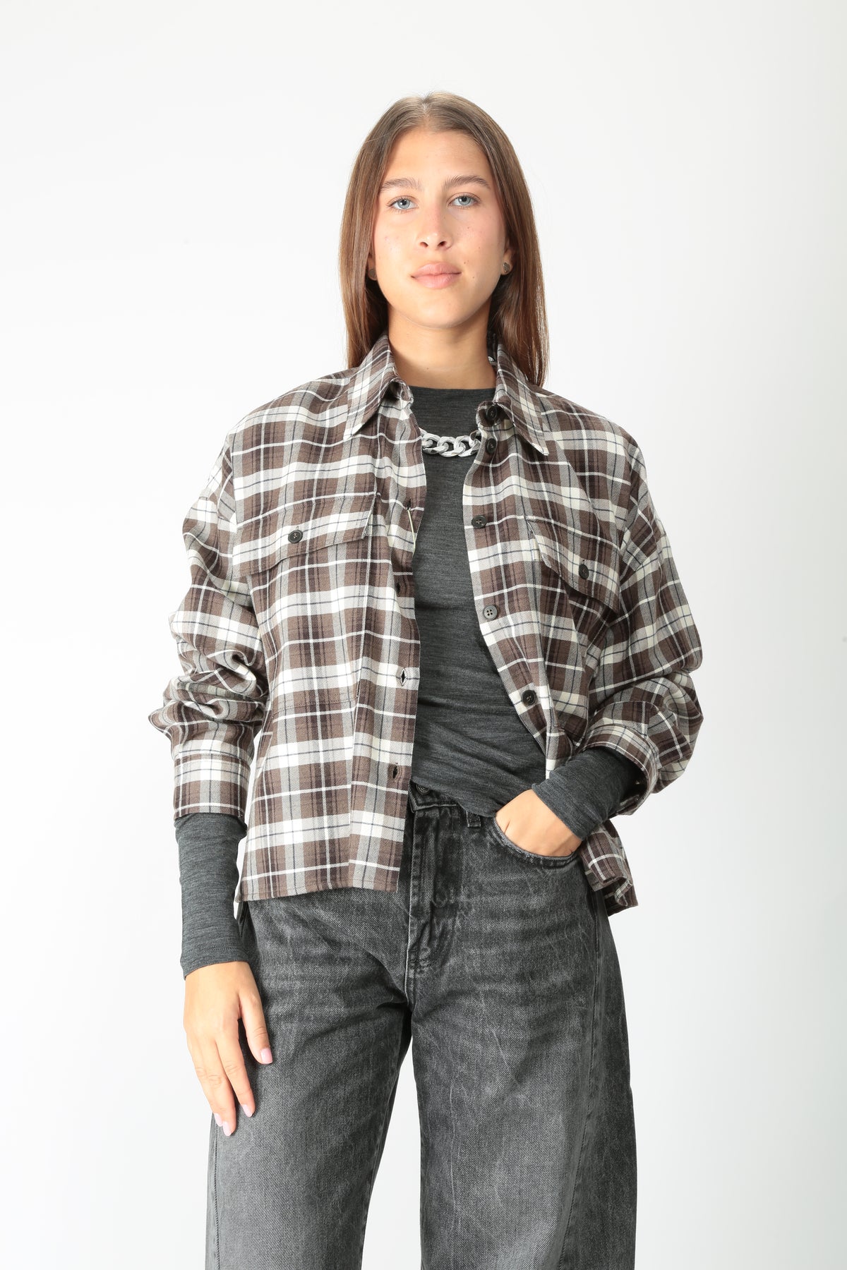 https://admin.shopify.com/store/gulieshop/products/16478647353693#:~:text=https%3A//www.gulieshop.it%20%E2%80%BA%20products%20%E2%80%BA%20maxmara%2Dweekend%2Dcamicia%2Dcropped%2Dwkdberlina