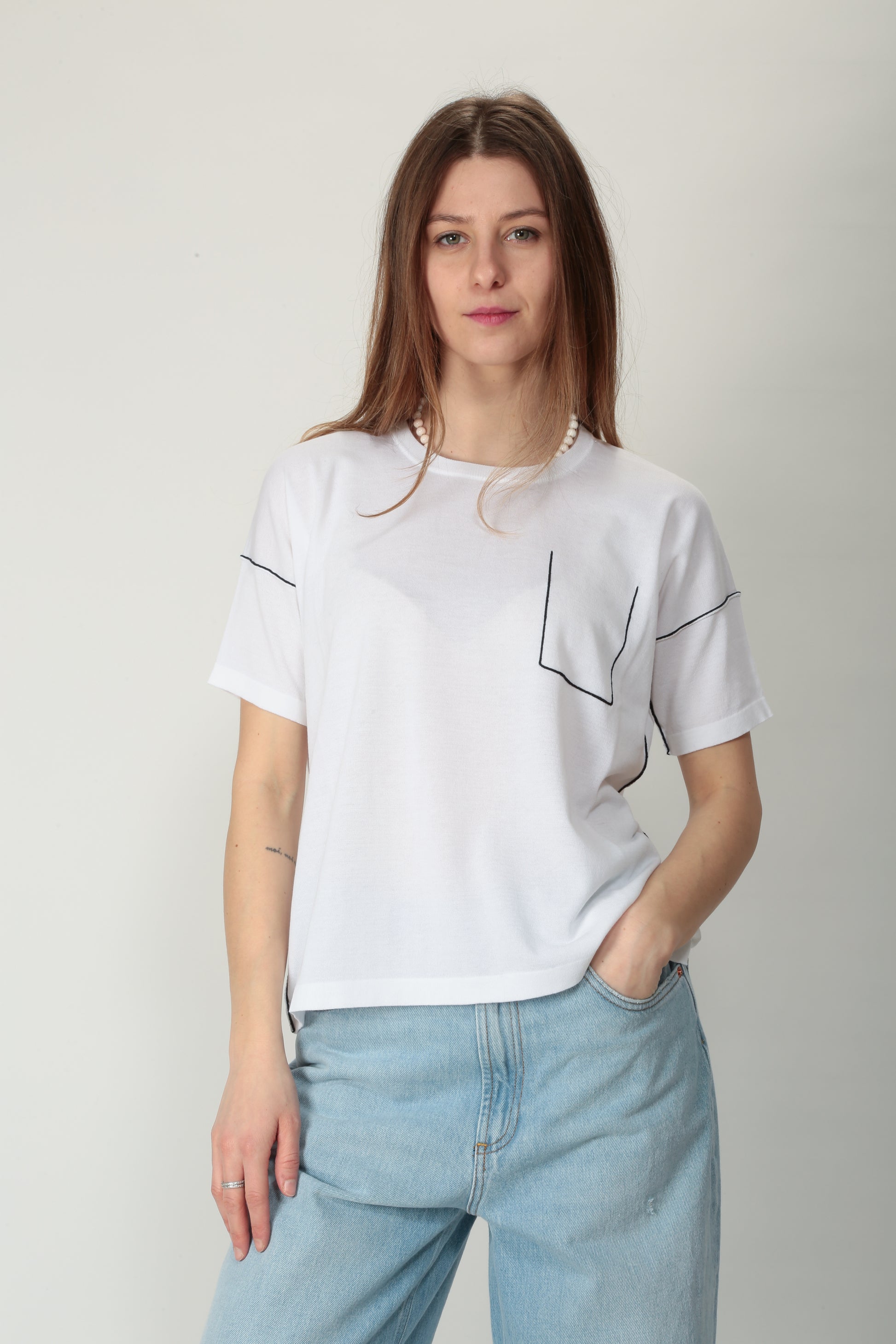https://admin.shopify.com/store/gulieshop/products/15154452005213#:~:text=https%3A//www.gulieshop.it%20%E2%80%BA%20products%20%E2%80%BA%20r%2Dcollina%2Dt%2Dshirt%2Dcon%2Dcontrasti%2Db08021